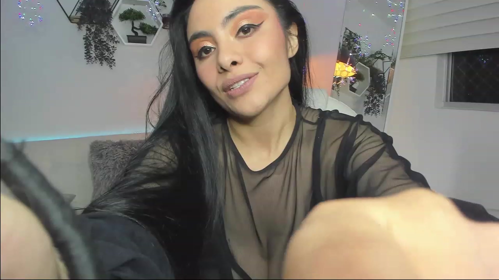 Gallery image thumbnail from Marianviolet's myfreecams stream on, 12/10/2022, 11:01 image 4 of 20