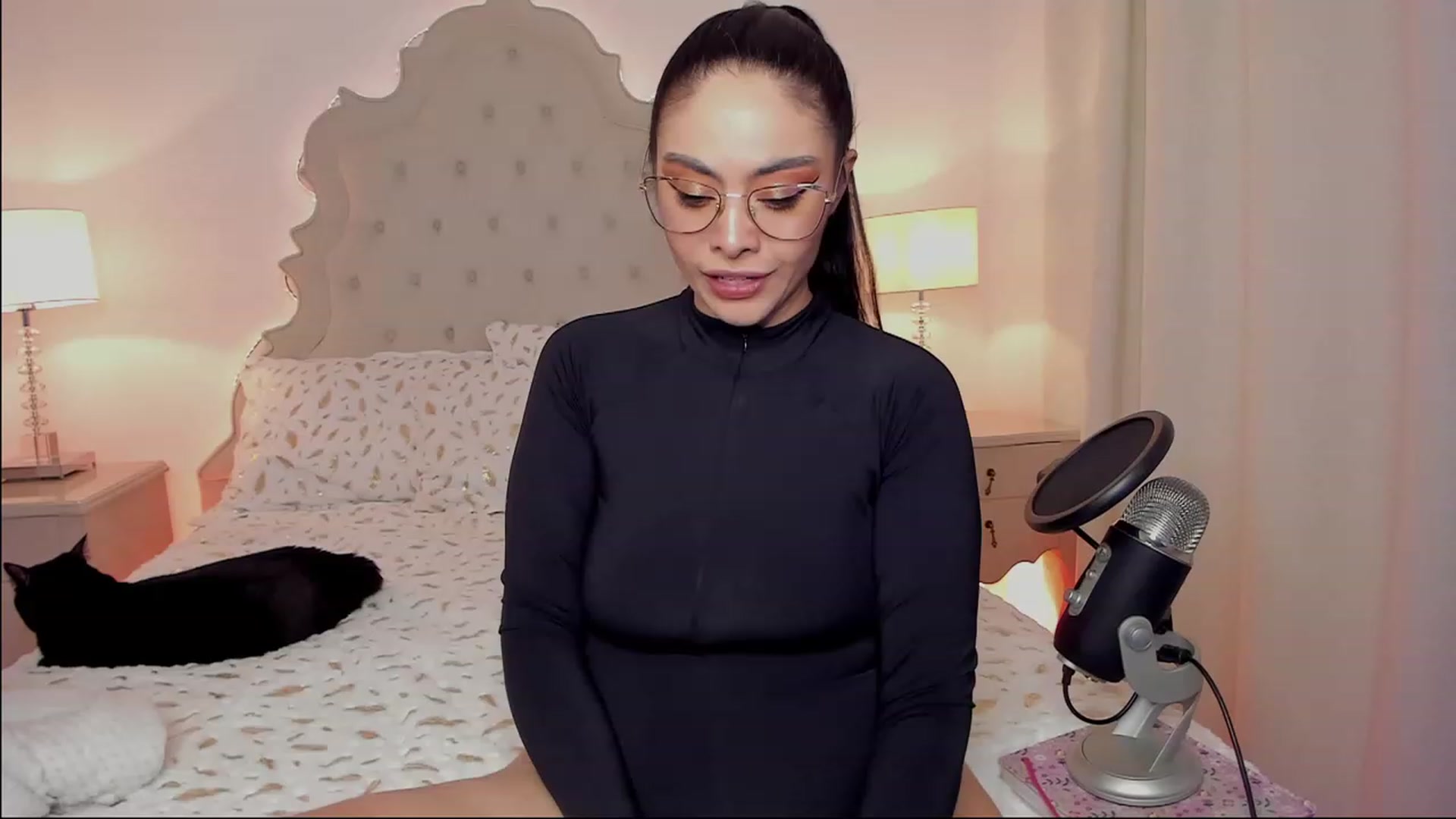 Gallery image thumbnail from Marianviolet's myfreecams stream on, 12/25/2022, 06:20 image 12 of 20
