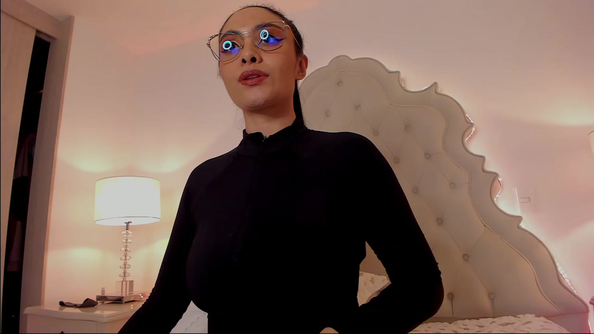 Gallery image thumbnail from Marianviolet's myfreecams stream on, 12/25/2022, 10:57 image 2 of 20