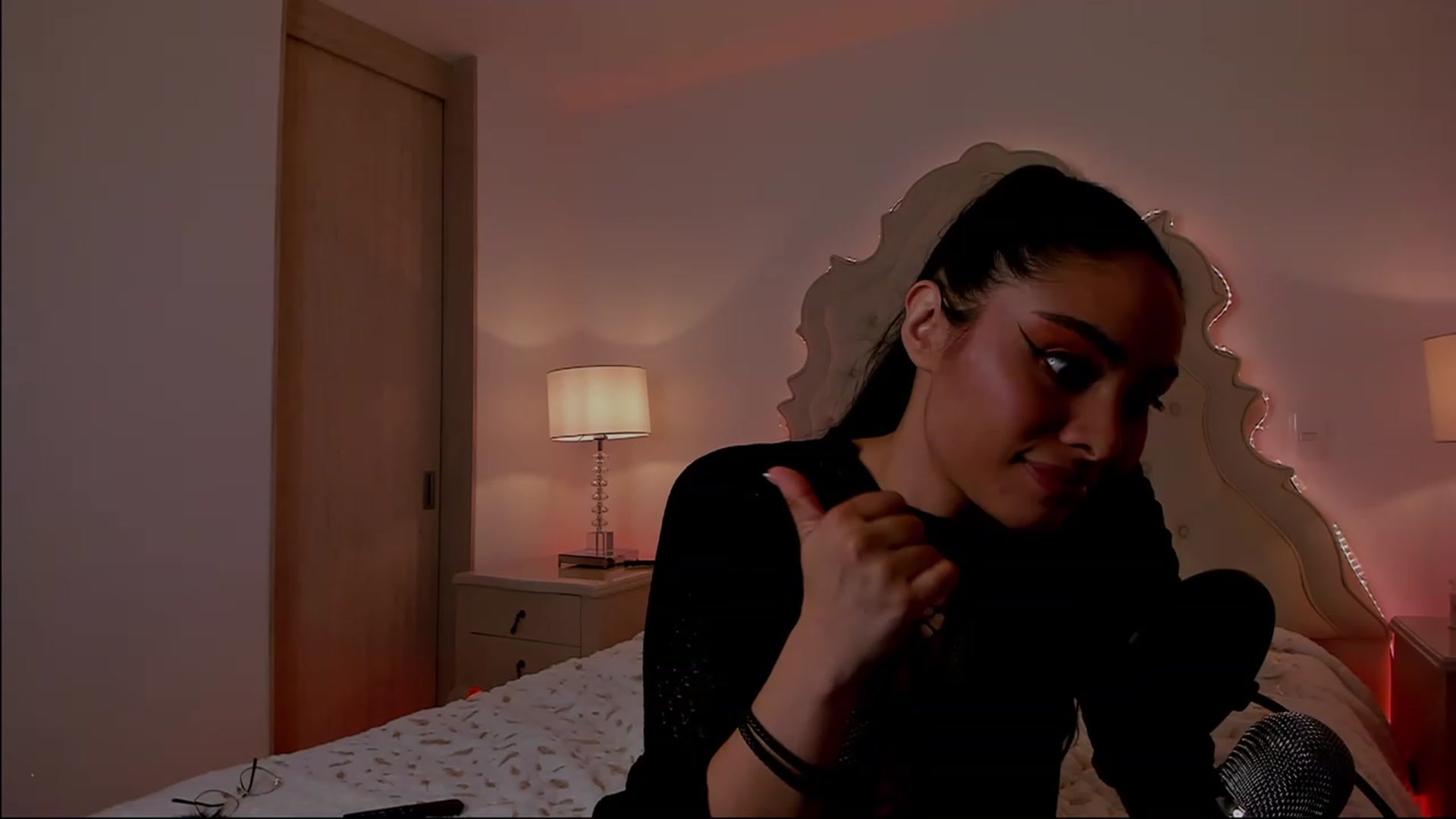 Gallery image thumbnail from Marianviolet's myfreecams stream on, 12/26/2022, 10:36 image 11 of 20