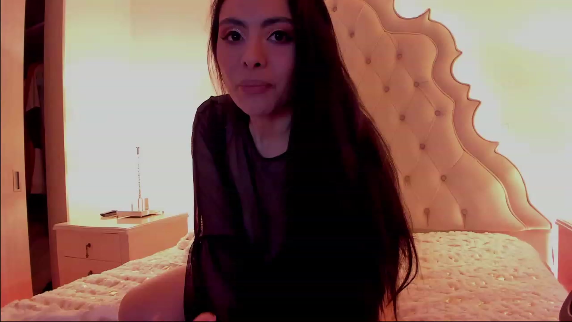Gallery image thumbnail from Marianviolet's myfreecams stream on, 12/28/2022, 08:55 image 7 of 20