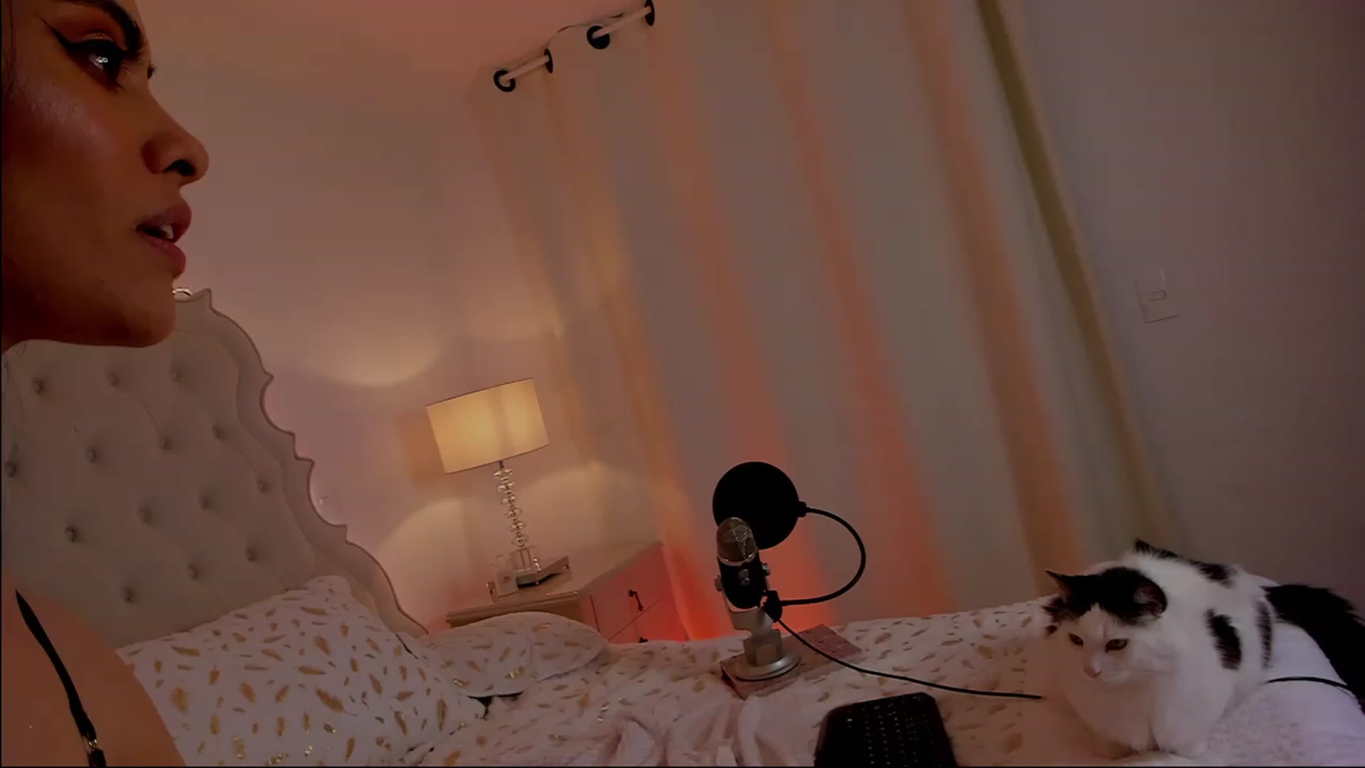 Gallery image thumbnail from Marianviolet's myfreecams stream on, 12/31/2022, 10:27 image 16 of 20