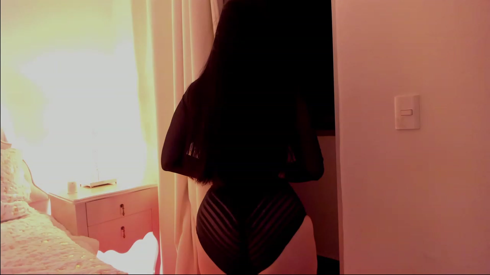 Gallery image thumbnail from Marianviolet's myfreecams stream on, 01/17/2023, 09:18 image 9 of 20