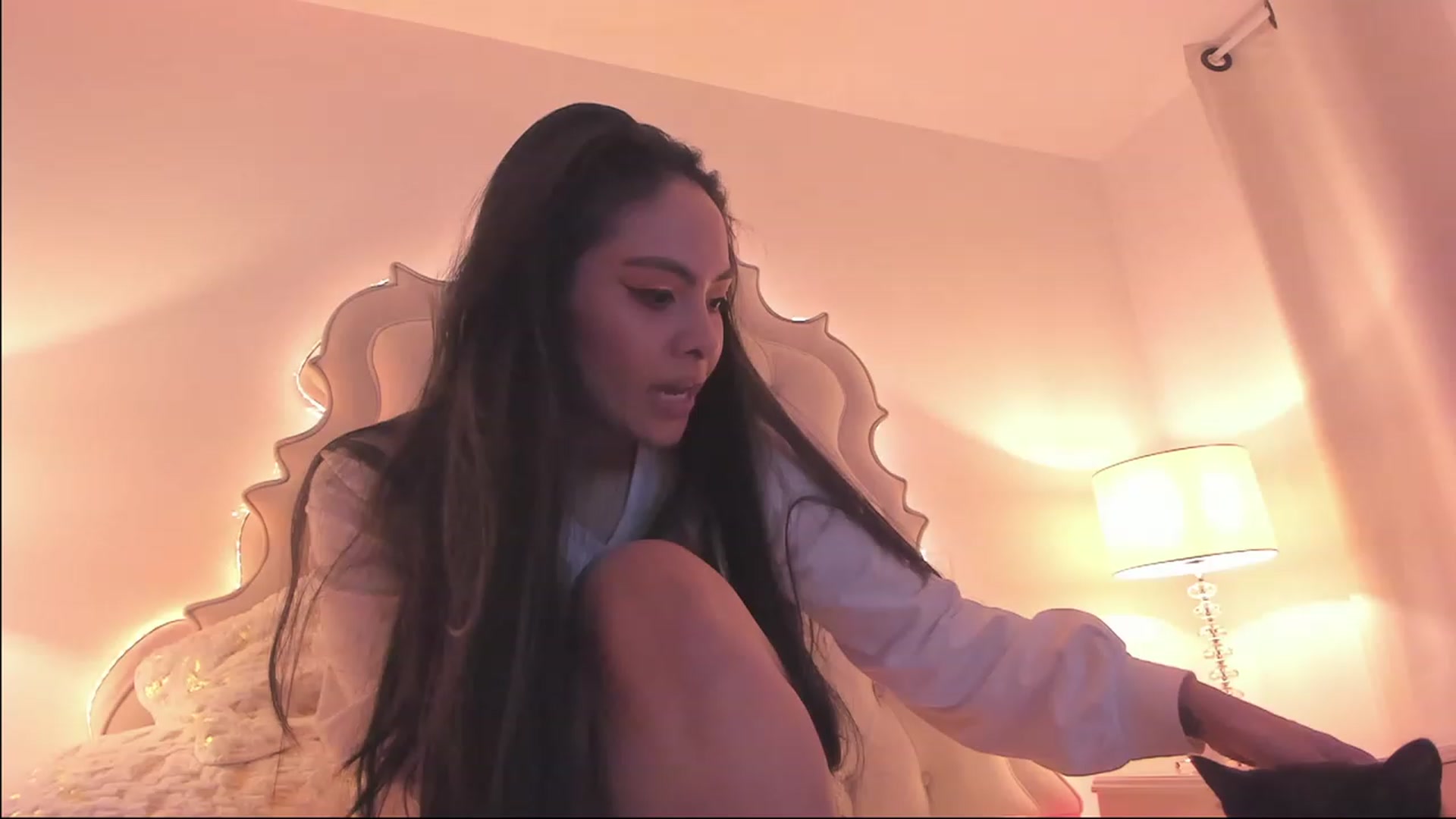 Gallery image thumbnail from Marianviolet's myfreecams stream on, 01/18/2023, 10:40 image 17 of 20