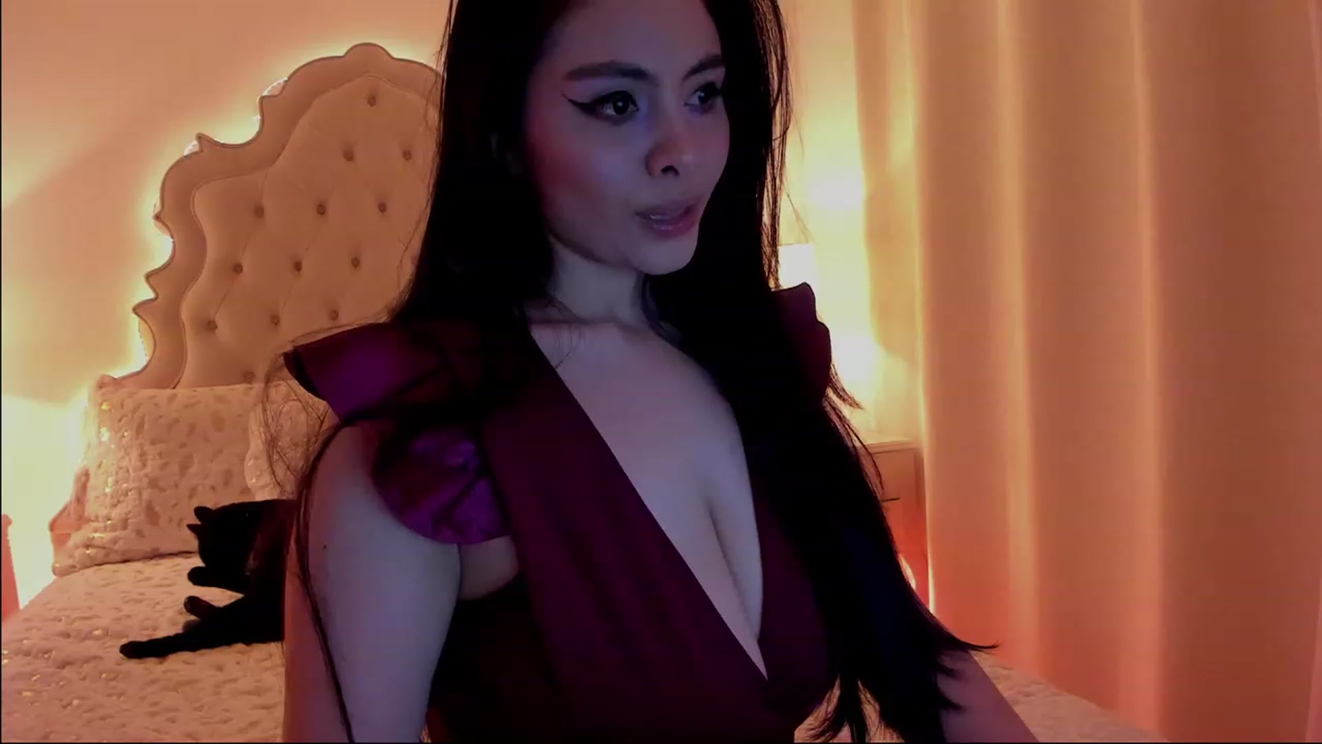 Gallery image thumbnail from Marianviolet's myfreecams stream on, 01/26/2023, 08:06 image 14 of 20