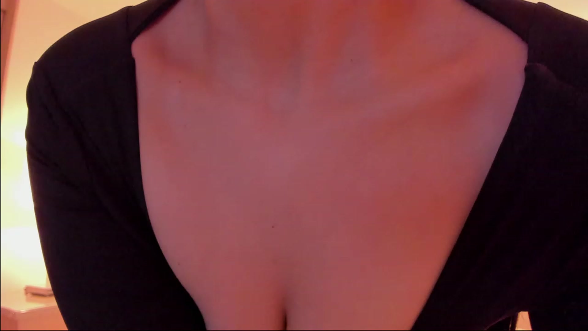 Gallery image thumbnail from Marianviolet's myfreecams stream on, 02/07/2023, 08:03 image 8 of 20