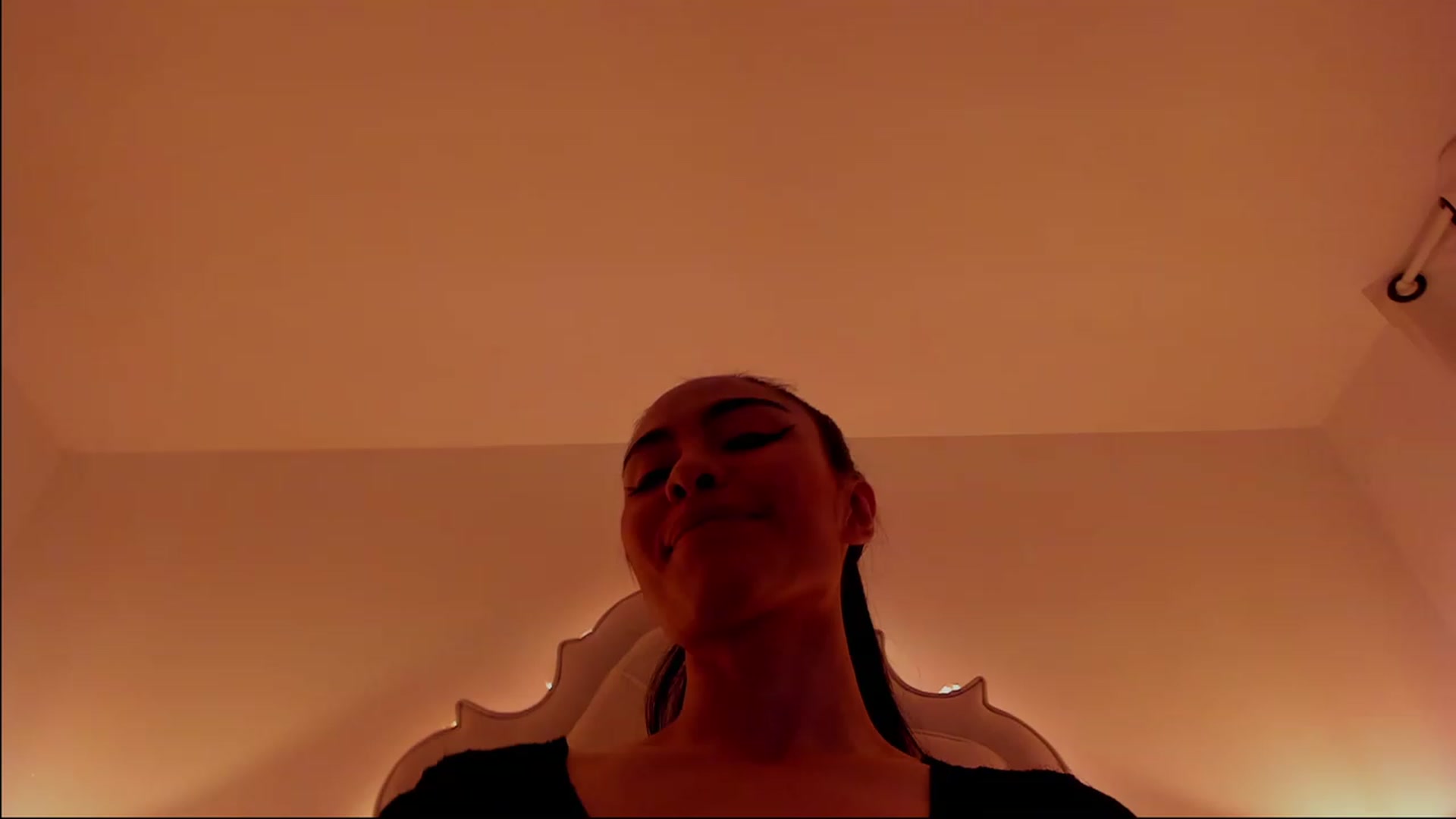 Gallery image thumbnail from Marianviolet's myfreecams stream on, 02/09/2023, 08:28 image 16 of 20