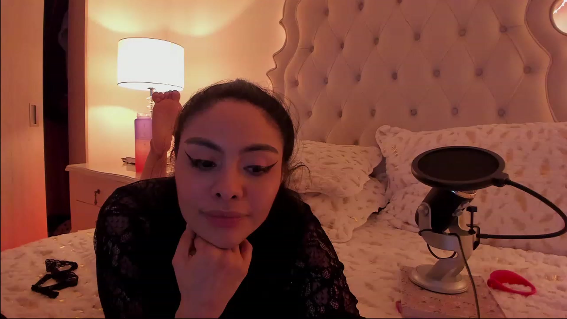 Gallery image thumbnail from Marianviolet's myfreecams stream on, 02/12/2023, 09:22 image 6 of 20