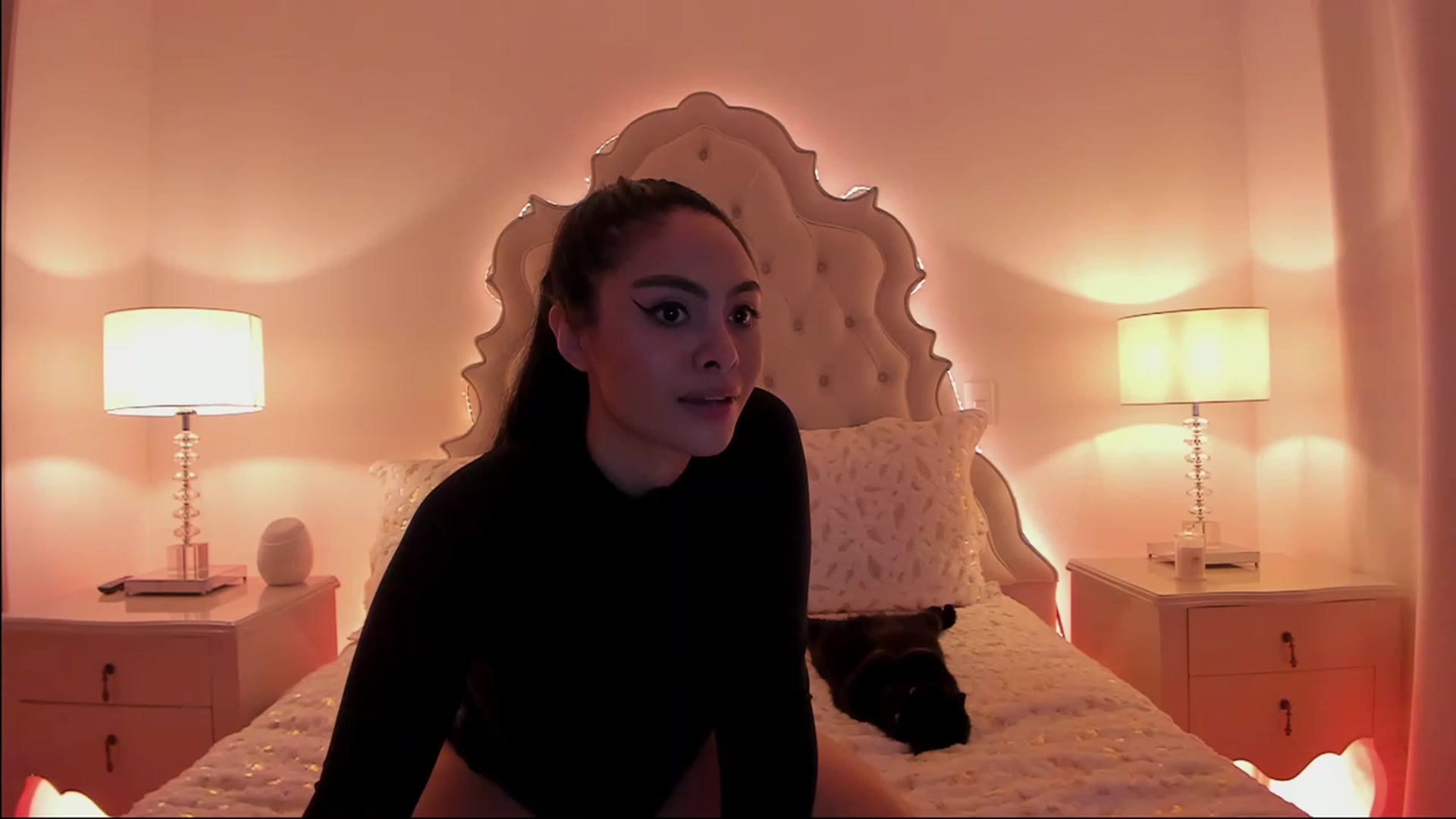 Gallery image thumbnail from Marianviolet's myfreecams stream on, 02/13/2023, 09:27 image 16 of 20