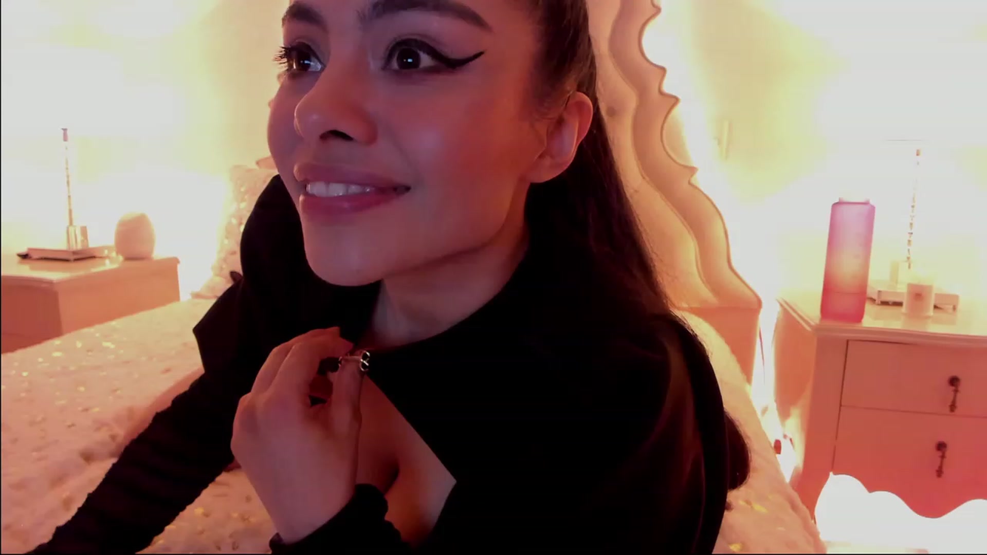 Gallery image thumbnail from Marianviolet's myfreecams stream on, 02/14/2023, 08:25 image 3 of 20
