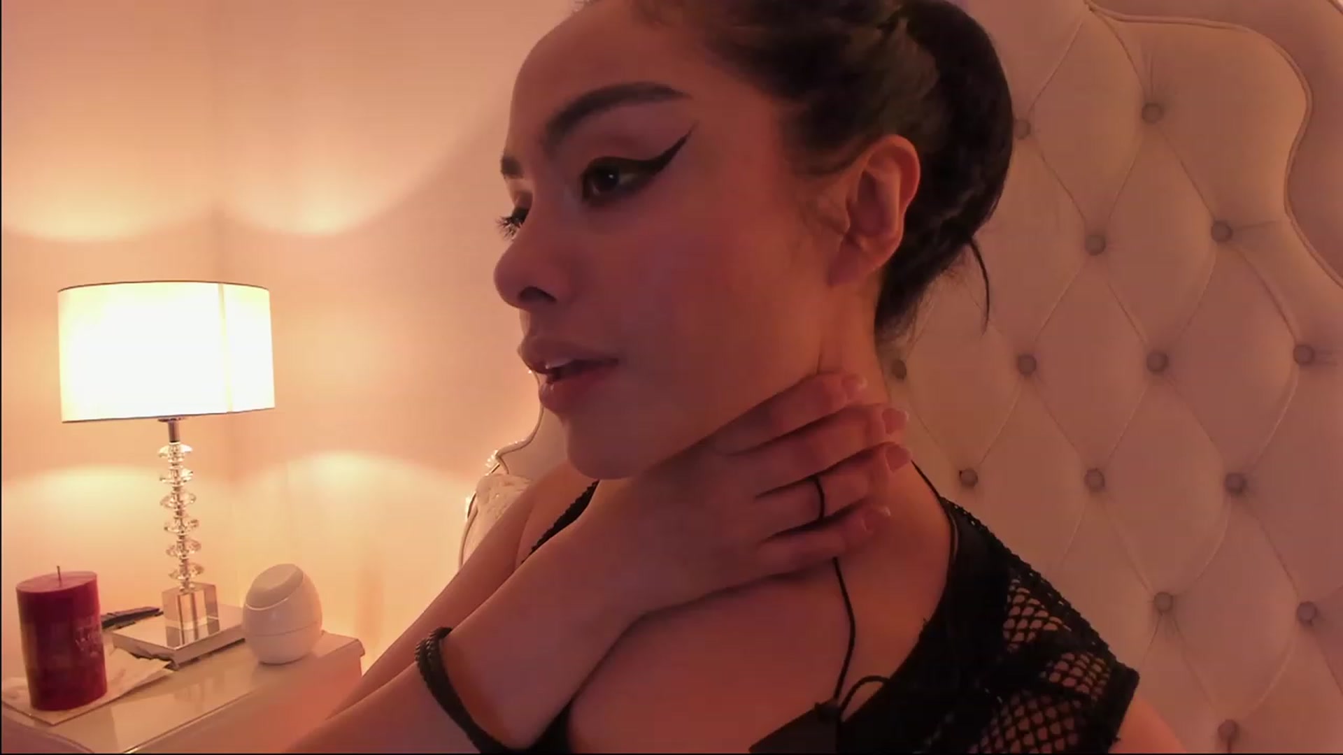 Gallery image thumbnail from Marianviolet's myfreecams stream on, 02/19/2023, 09:56 image 4 of 20