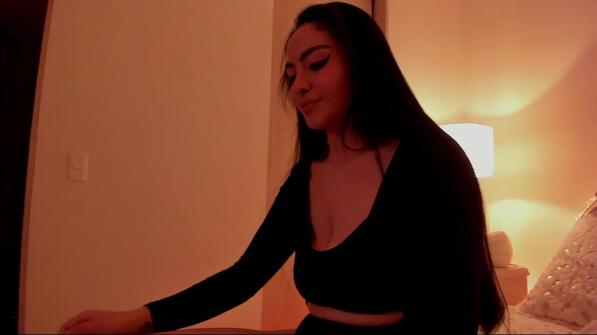 Gallery image thumbnail from Marianviolet's myfreecams stream on, 02/26/2023, 09:57 image 2 of 20