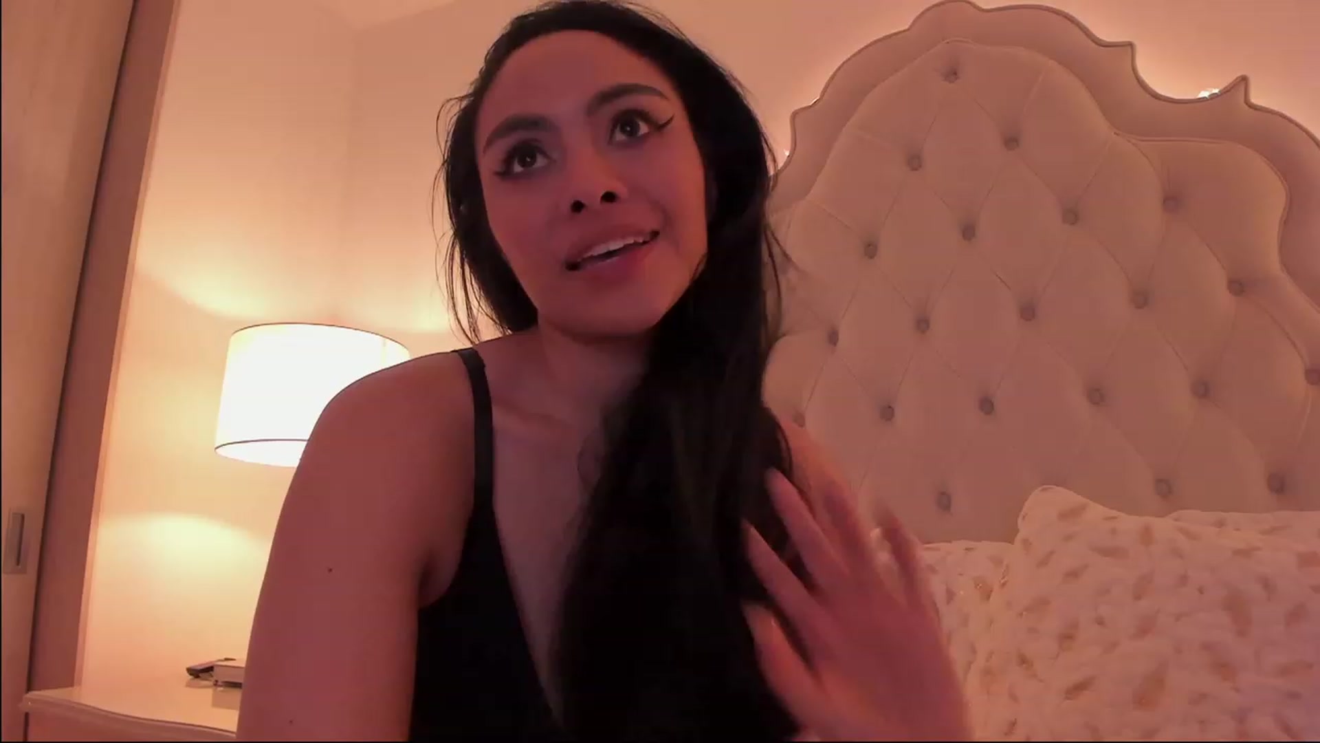 Gallery image thumbnail from Marianviolet's myfreecams stream on, 02/27/2023, 09:19 image 19 of 20