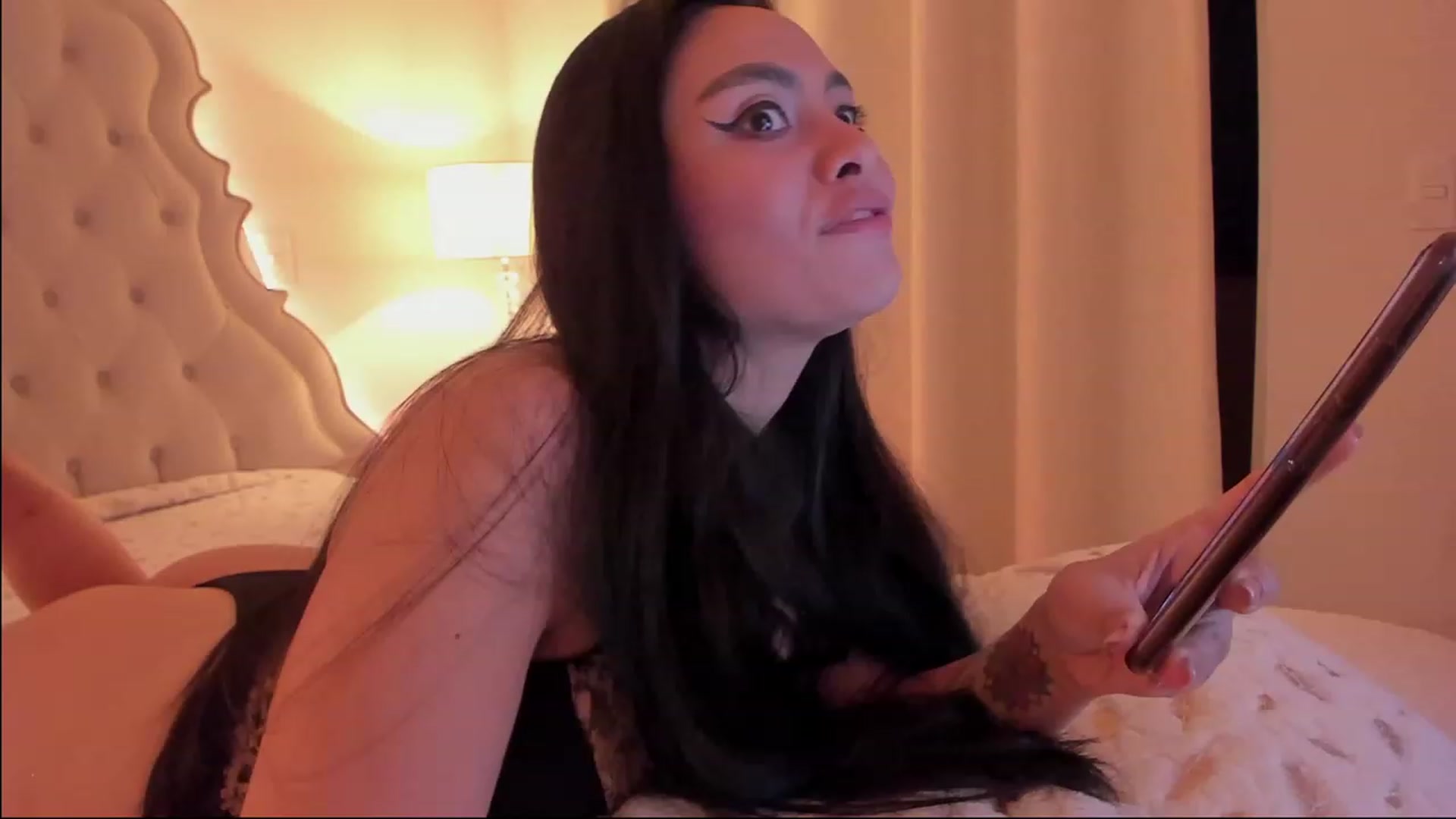 Gallery image thumbnail from Marianviolet's myfreecams stream on, 02/28/2023, 07:21 image 15 of 20