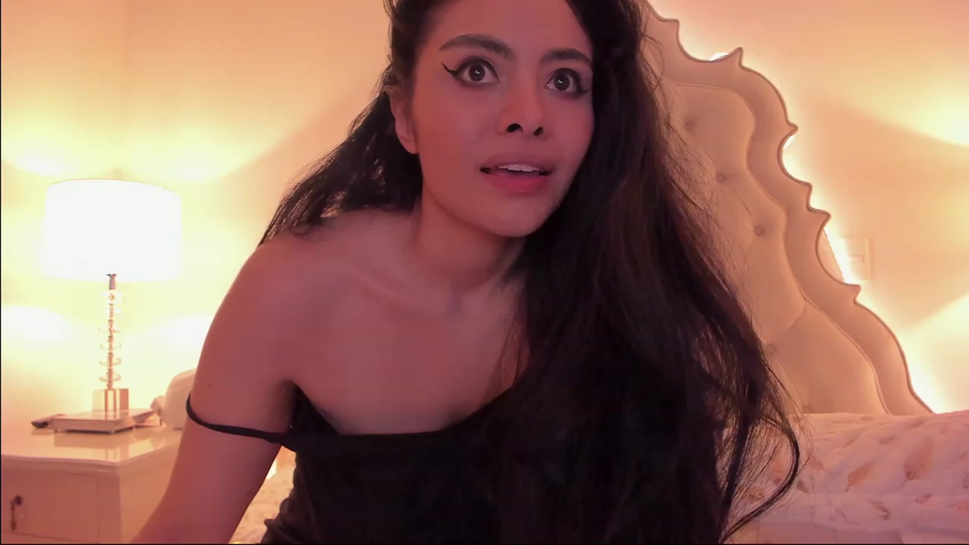 Gallery image thumbnail from Marianviolet's myfreecams stream on, 03/01/2023, 08:45 image 17 of 20