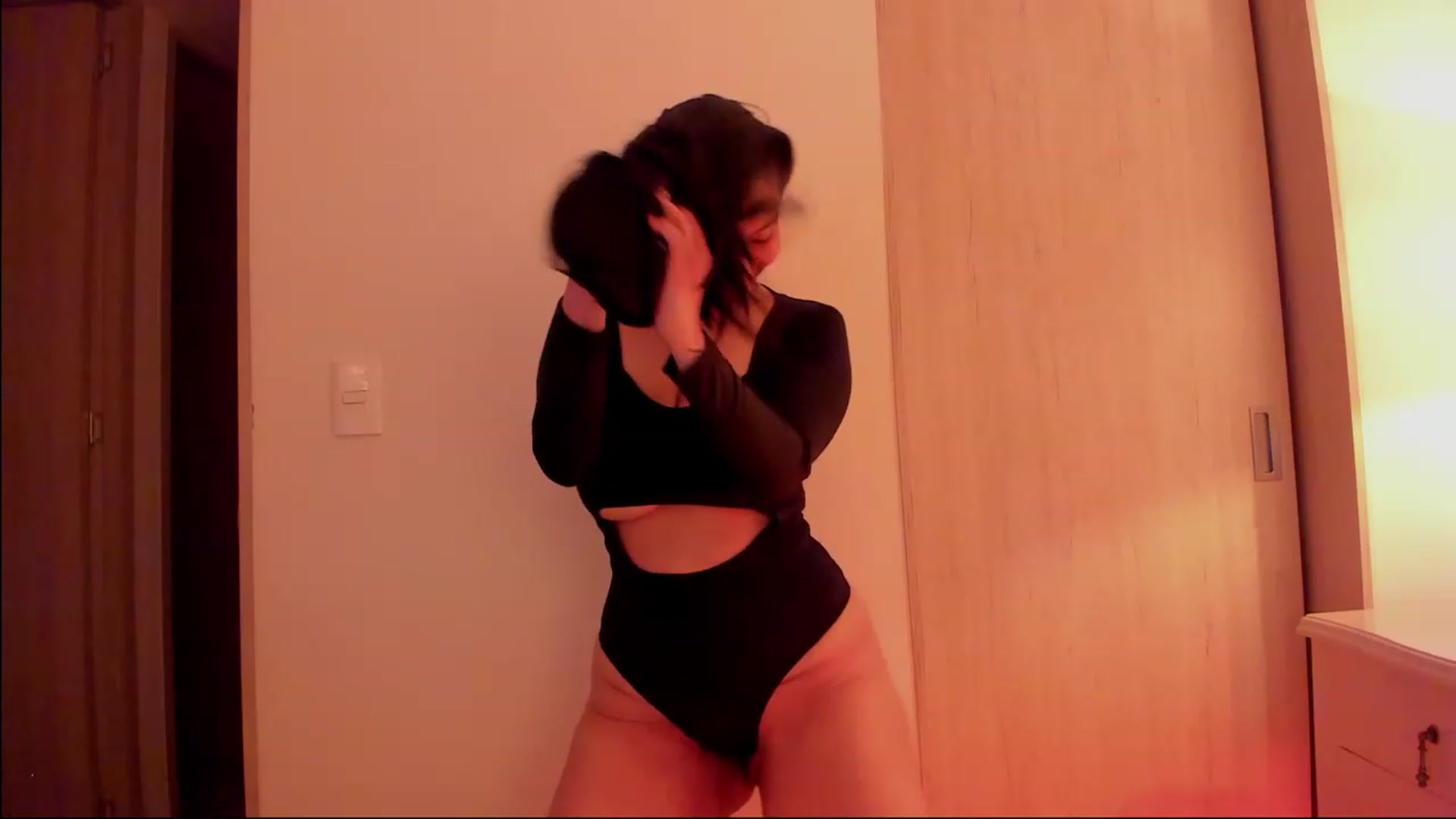 Gallery image thumbnail from Marianviolet's myfreecams stream on, 03/26/2023, 09:36 image 11 of 20