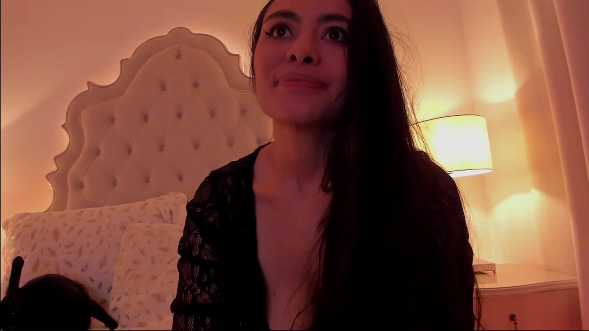 Gallery image thumbnail from Marianviolet's myfreecams stream on, 03/26/2023, 10:51 image 12 of 20