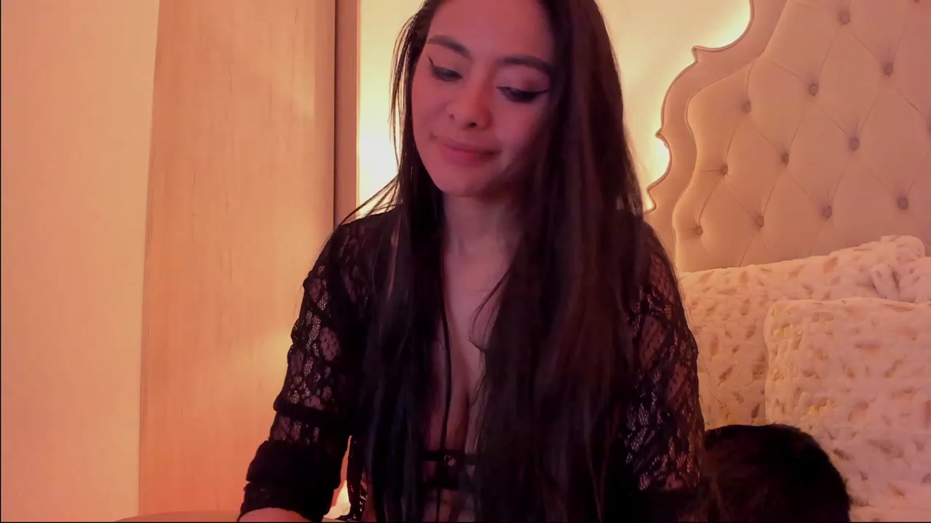 Gallery image thumbnail from Marianviolet's myfreecams stream on, 03/26/2023, 10:51 image 8 of 20