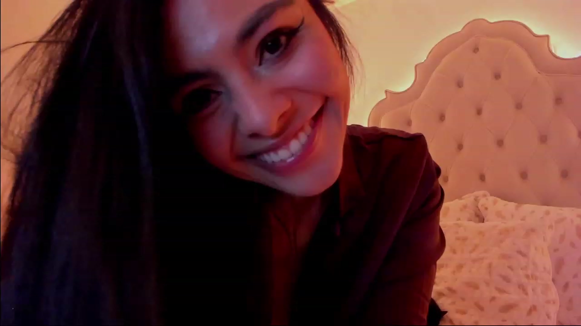 Gallery image thumbnail from Marianviolet's myfreecams stream on, 04/09/2023, 09:45 image 4 of 20