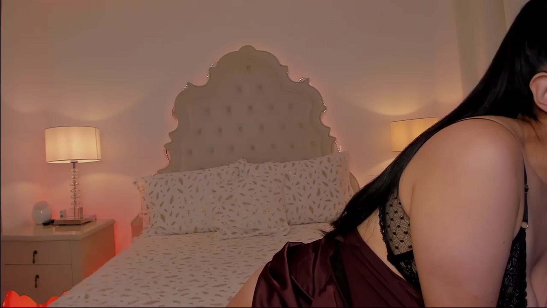 Gallery image thumbnail from Marianviolet's myfreecams stream on, 04/18/2023, 07:53 image 9 of 20