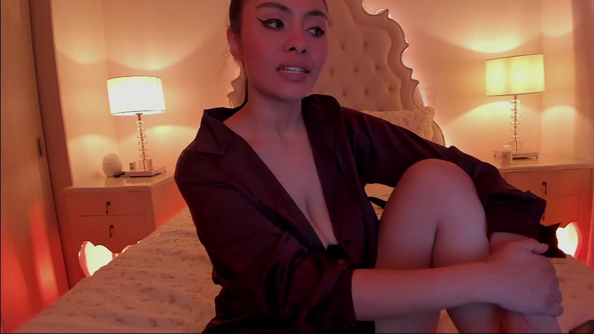 Gallery image thumbnail from Marianviolet's myfreecams stream on, 04/18/2023, 10:35 image 12 of 20
