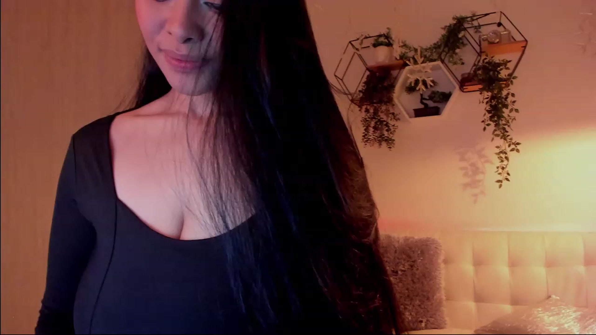 Gallery image thumbnail from Marianviolet's myfreecams stream on, 04/27/2023, 07:27 image 18 of 20