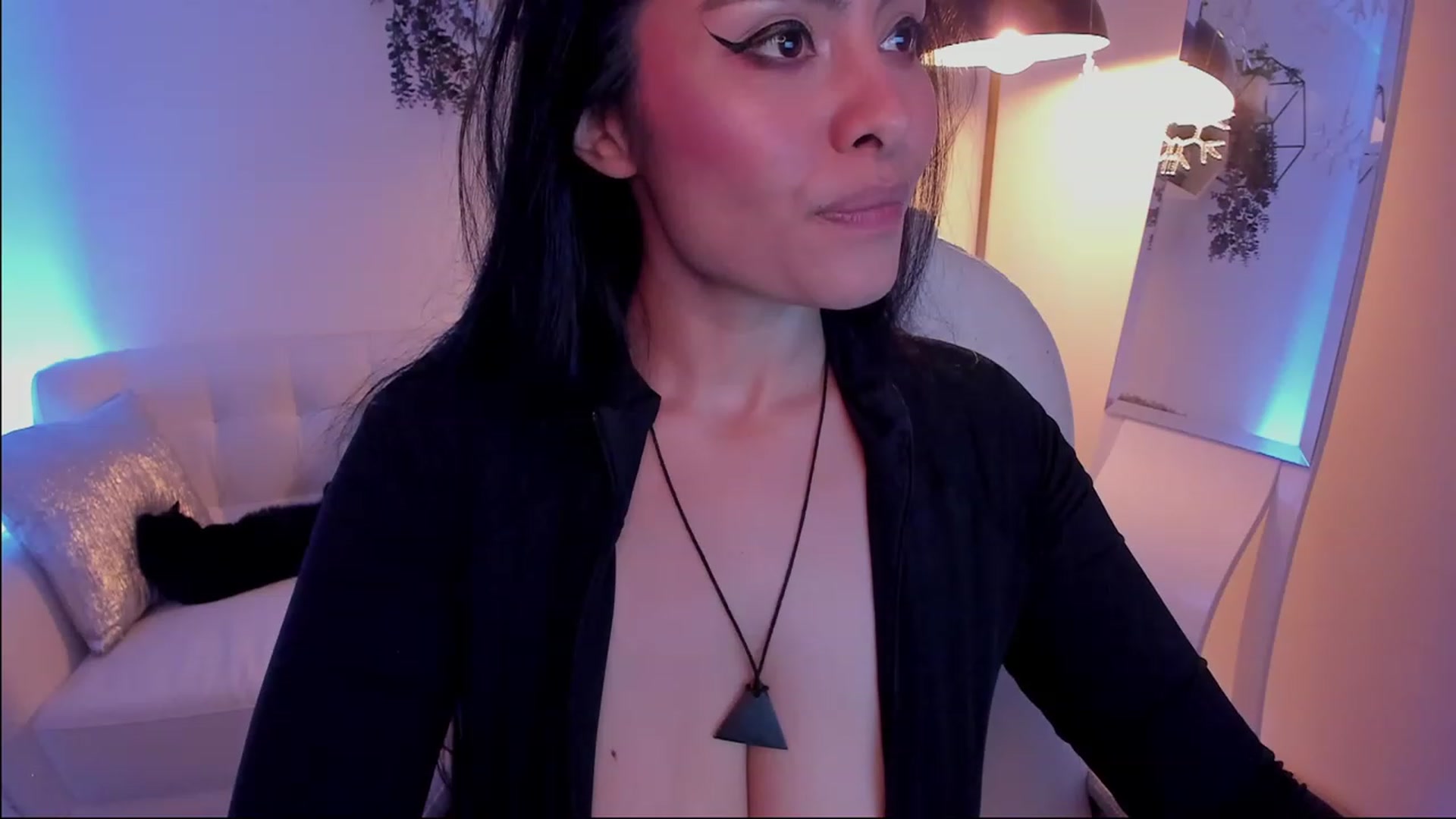 Gallery image thumbnail from Marianviolet's myfreecams stream on, 05/24/2023, 08:35 image 13 of 20