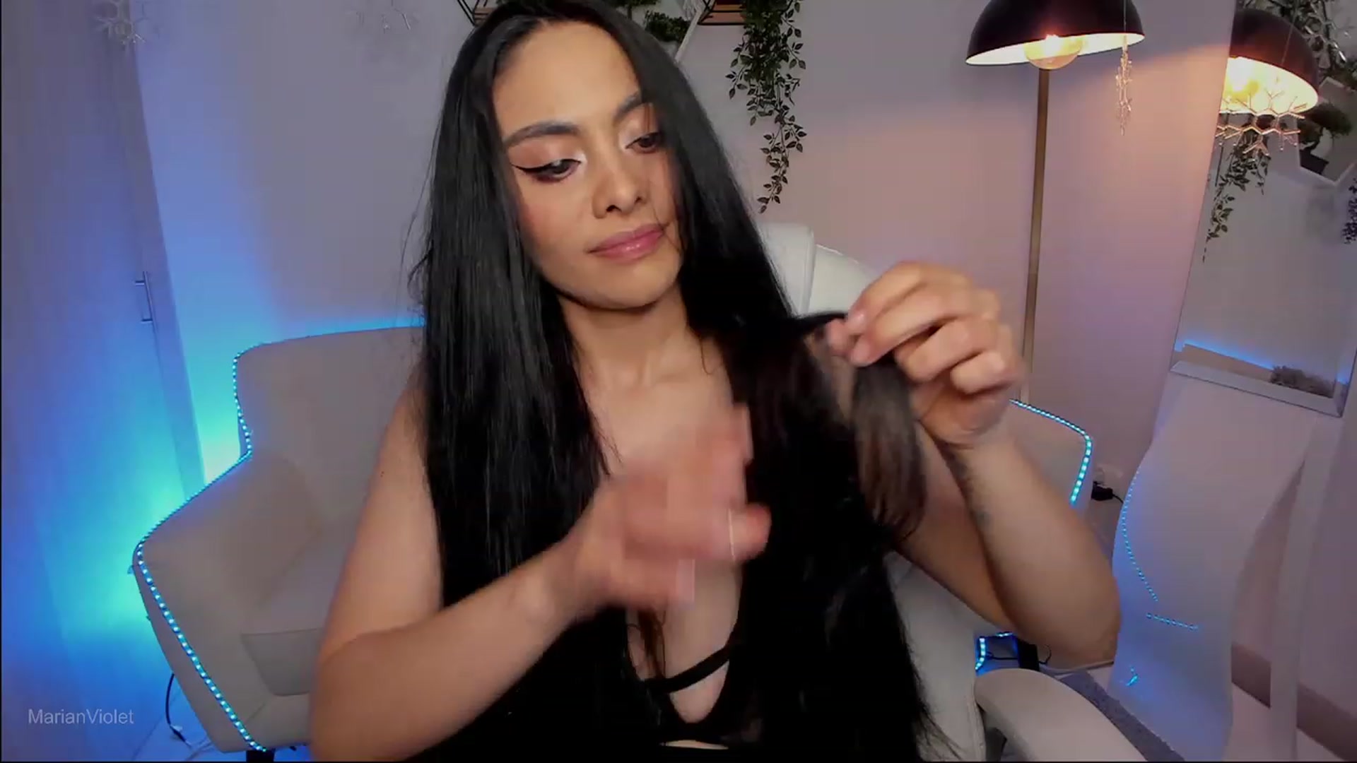 Gallery image thumbnail from Marianviolet's myfreecams stream on, 06/01/2023, 08:17 image 7 of 20