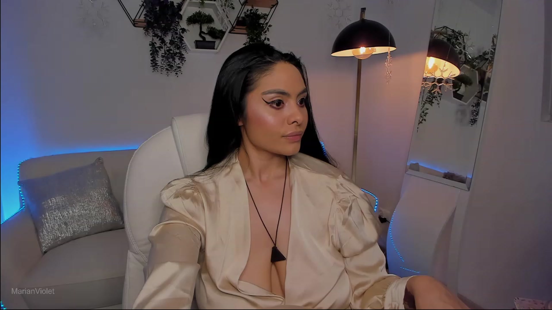 Gallery image thumbnail from Marianviolet's myfreecams stream on, 06/02/2023, 07:37 image 13 of 20