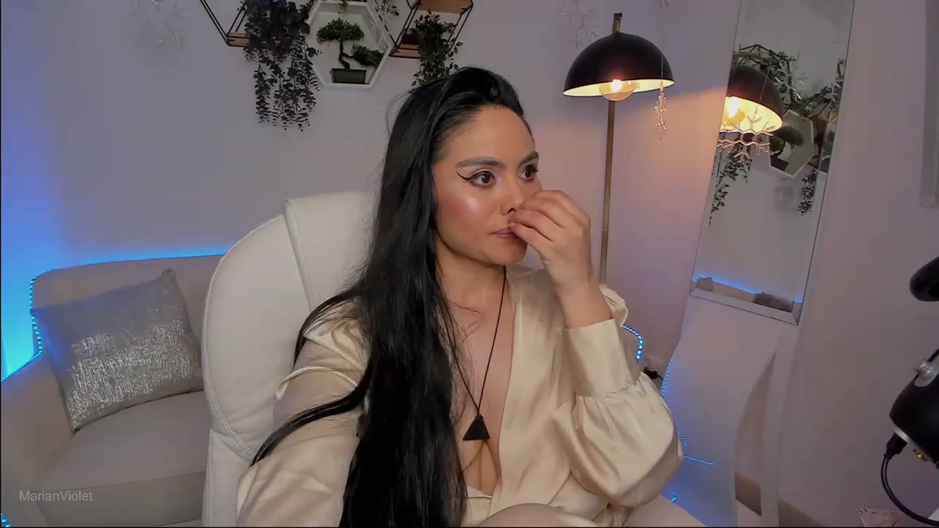 Gallery image thumbnail from Marianviolet's myfreecams stream on, 06/02/2023, 07:37 image 6 of 20