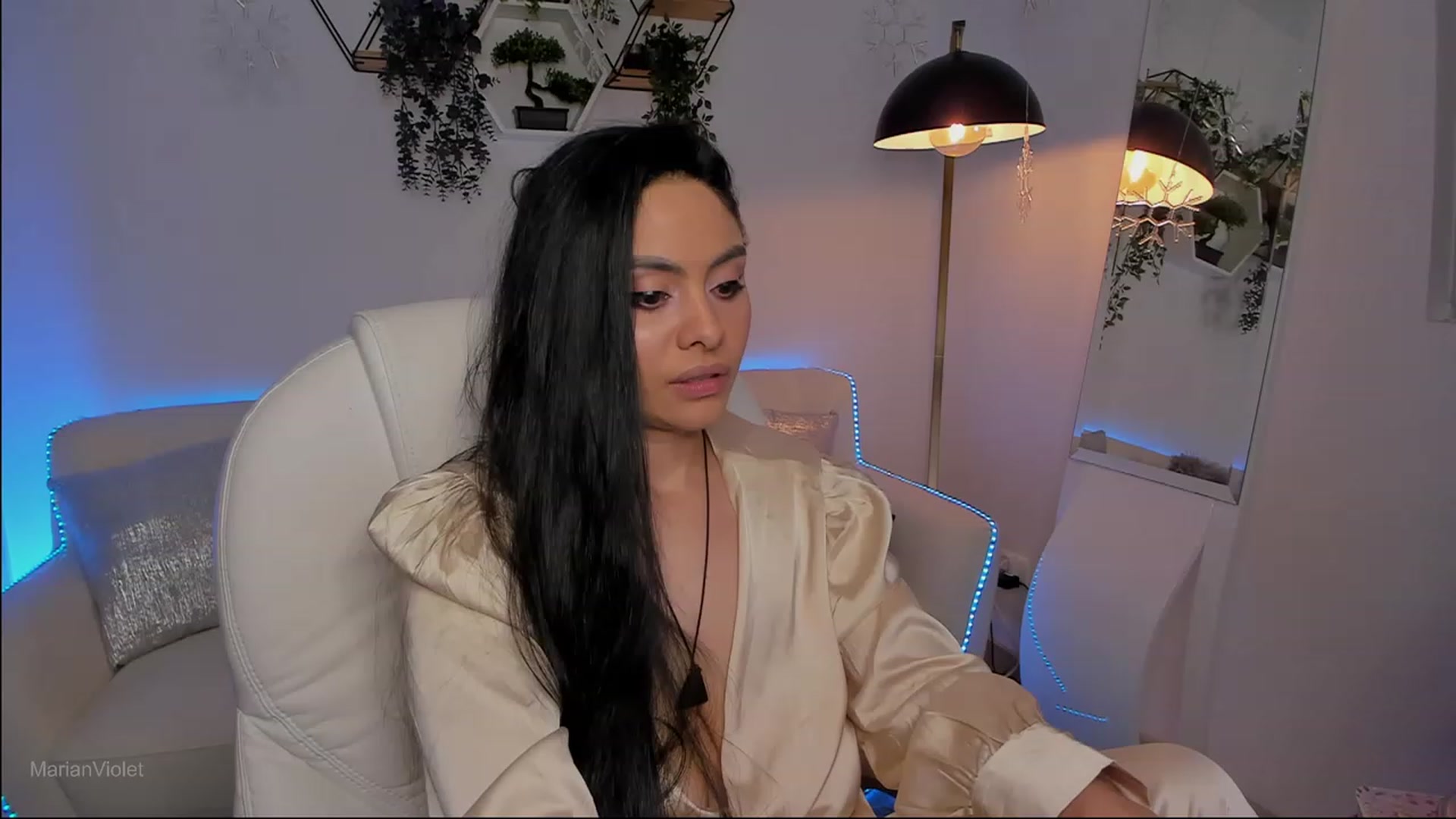 Gallery image thumbnail from Marianviolet's myfreecams stream on, 06/02/2023, 07:37 image 18 of 20