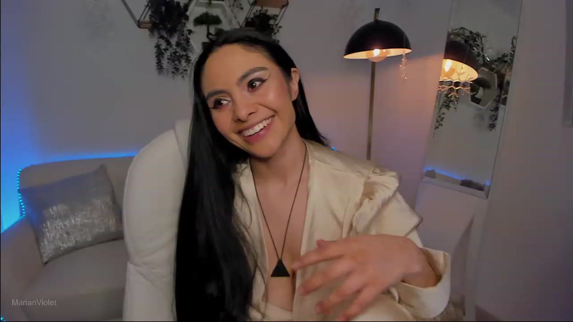 Gallery image thumbnail from Marianviolet's myfreecams stream on, 06/02/2023, 07:37 image 5 of 20