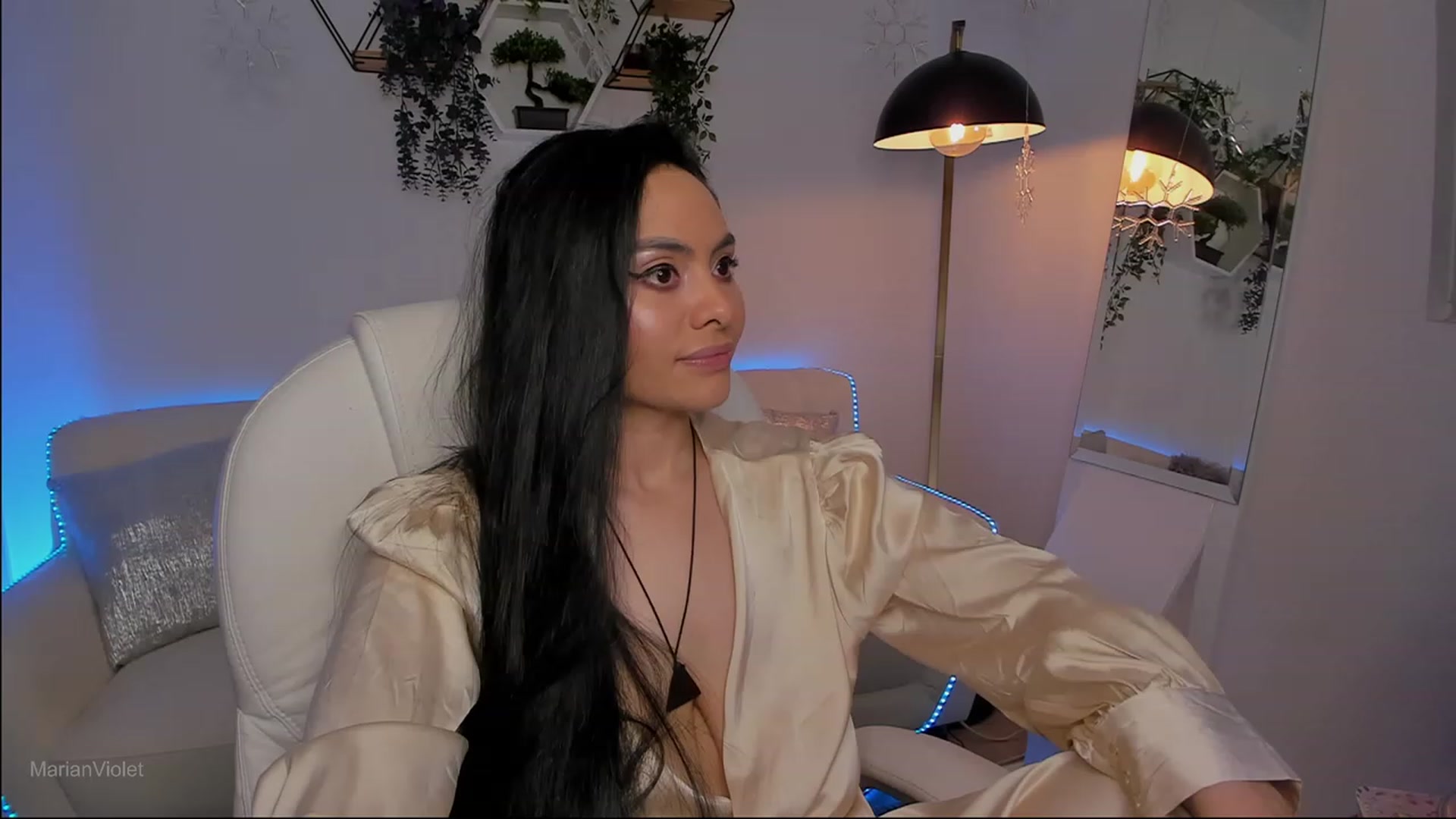 Gallery image thumbnail from Marianviolet's myfreecams stream on, 06/02/2023, 07:37 image 17 of 20