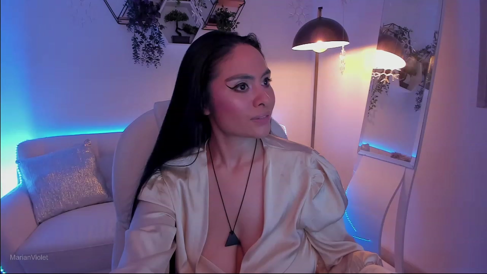 Gallery image thumbnail from Marianviolet's myfreecams stream on, 06/02/2023, 07:37 image 3 of 20