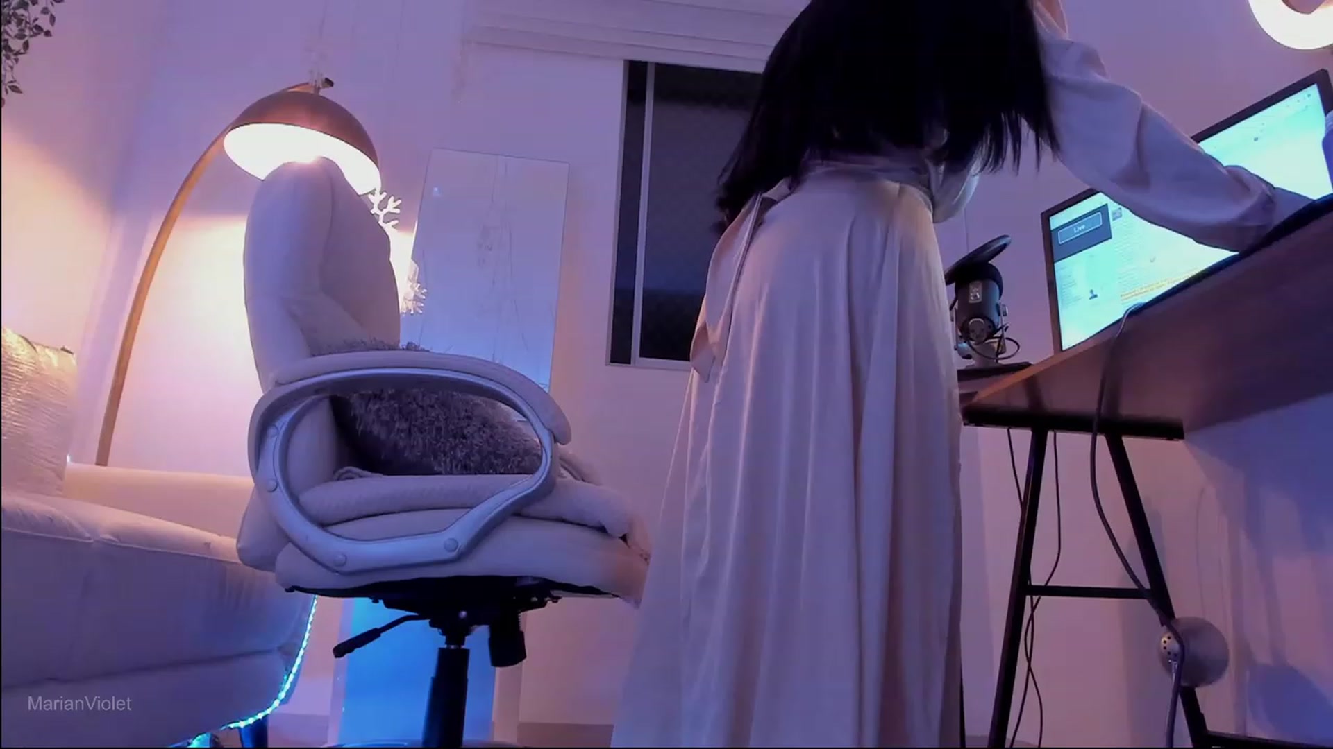 Gallery image thumbnail from Marianviolet's myfreecams stream on, 06/02/2023, 09:25 image 3 of 20