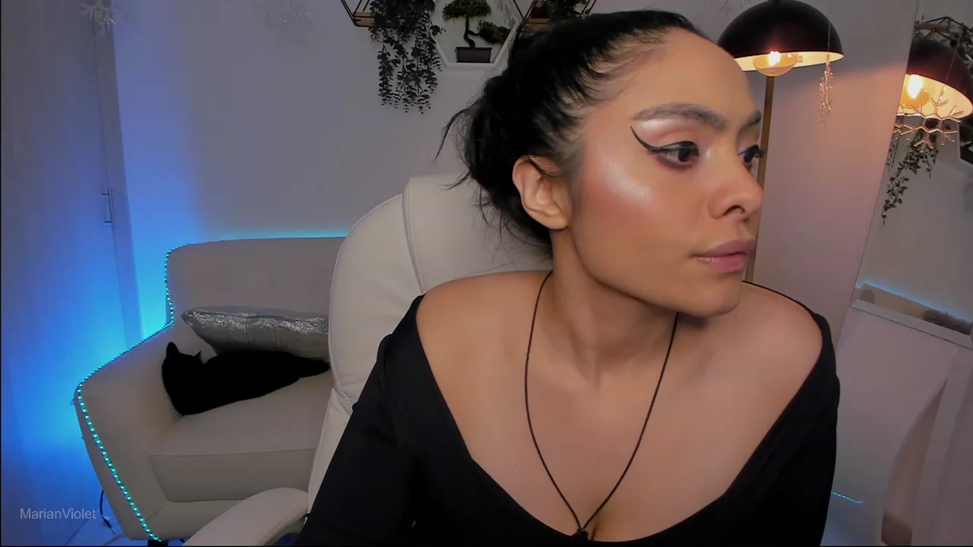 Gallery image thumbnail from Marianviolet's myfreecams stream on, 06/03/2023, 08:31 image 20 of 20