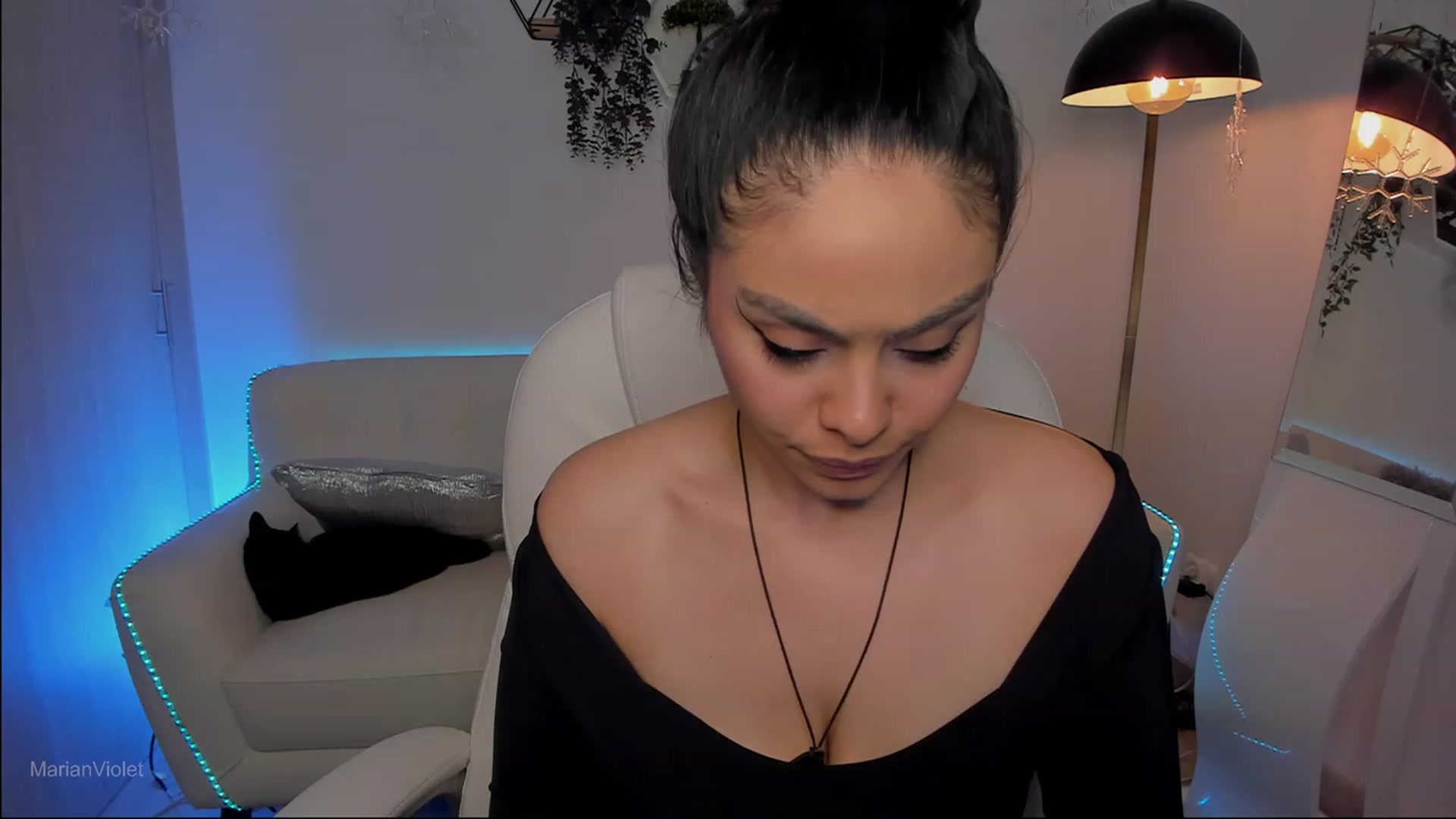 Gallery image thumbnail from Marianviolet's myfreecams stream on, 06/03/2023, 08:31 image 19 of 20