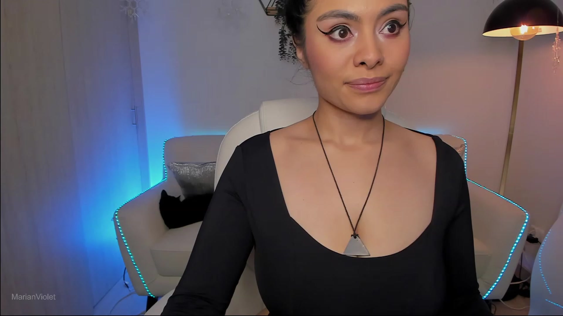 Gallery image thumbnail from Marianviolet's myfreecams stream on, 06/03/2023, 08:31 image 15 of 20