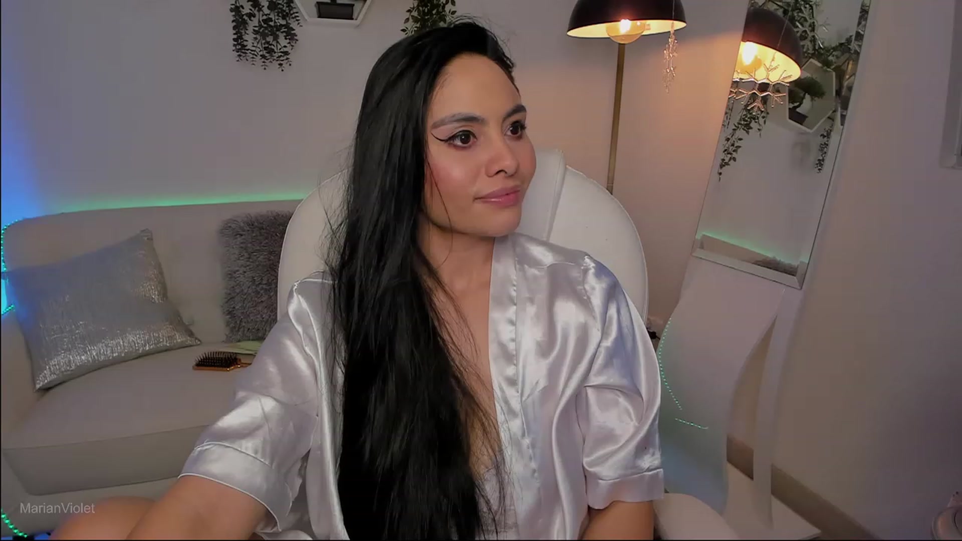 Gallery image thumbnail from Marianviolet's myfreecams stream on, 06/05/2023, 07:58 image 10 of 20