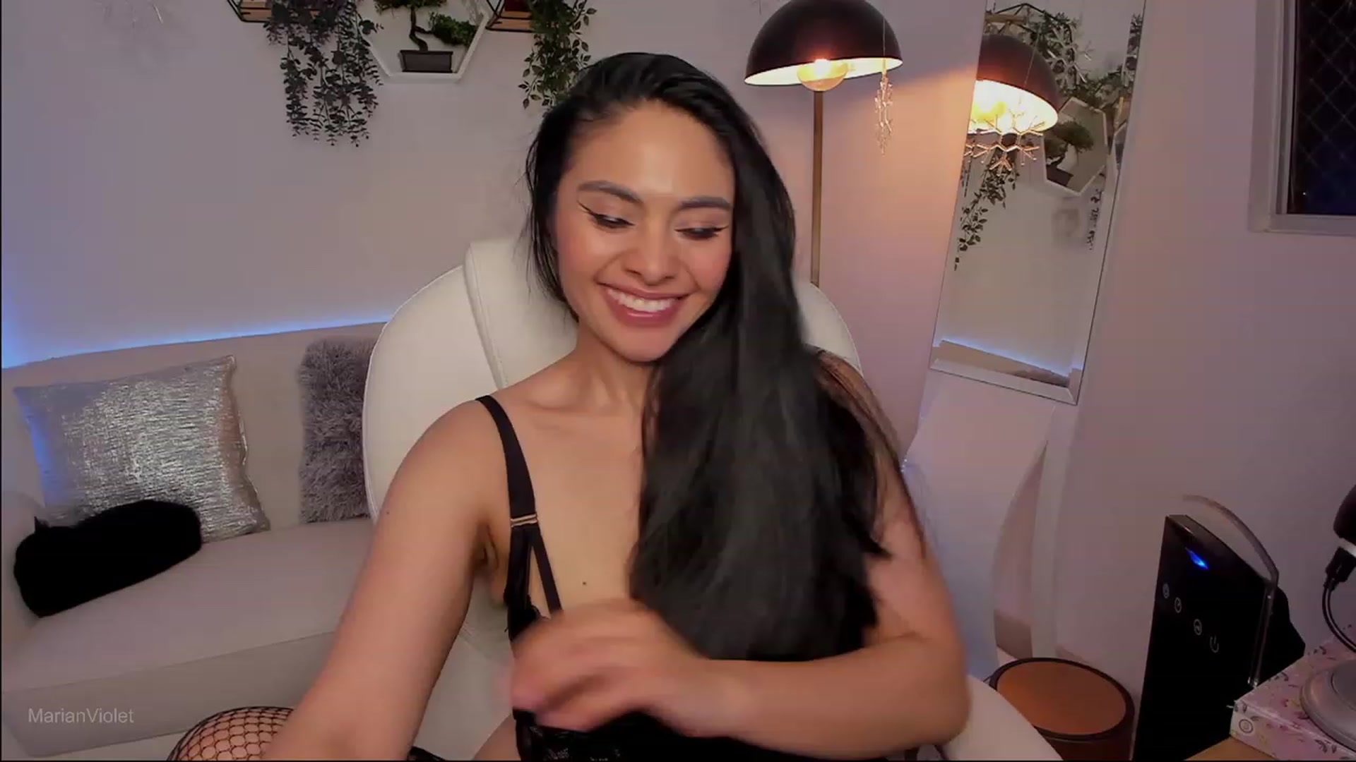 Gallery image thumbnail from Marianviolet's myfreecams stream on, 06/09/2023, 09:28 image 1 of 20