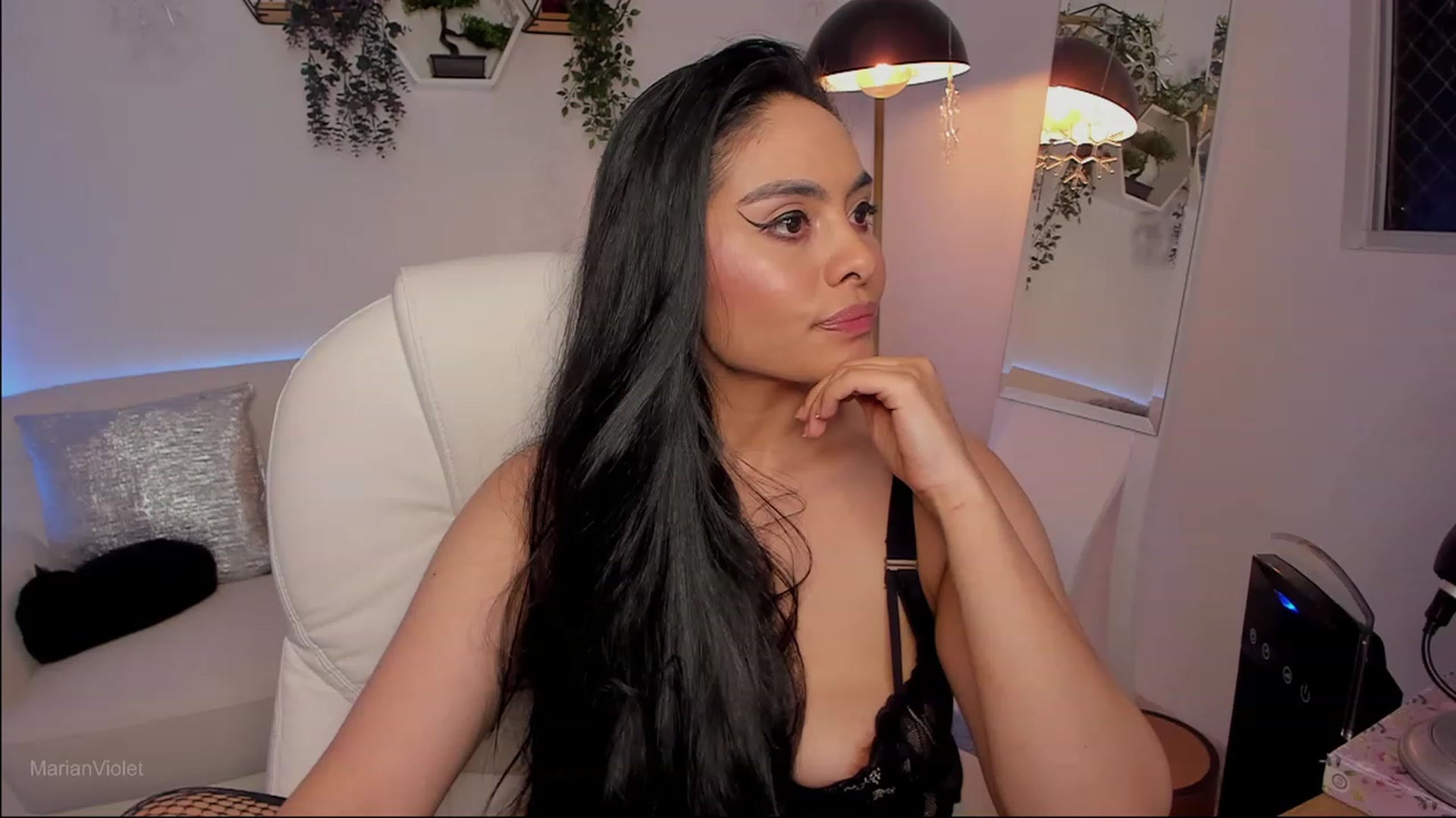 Gallery image thumbnail from Marianviolet's myfreecams stream on, 06/09/2023, 09:28 image 15 of 20