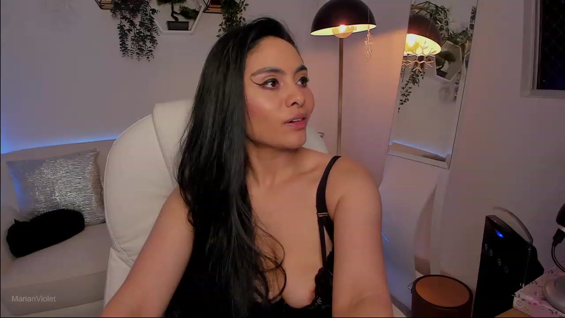 Gallery image thumbnail from Marianviolet's myfreecams stream on, 06/09/2023, 09:28 image 17 of 20
