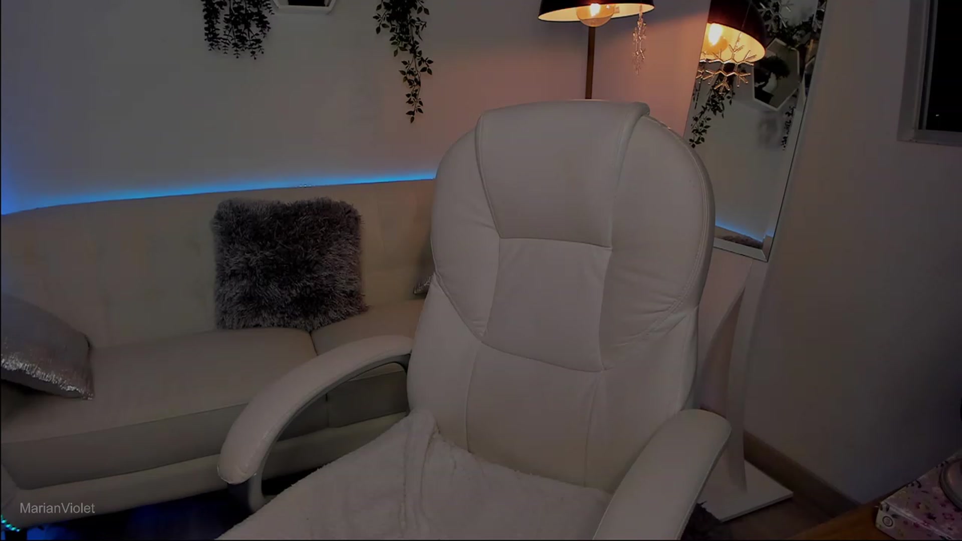 Gallery image thumbnail from Marianviolet's myfreecams stream on, 06/10/2023, 09:11 image 14 of 20