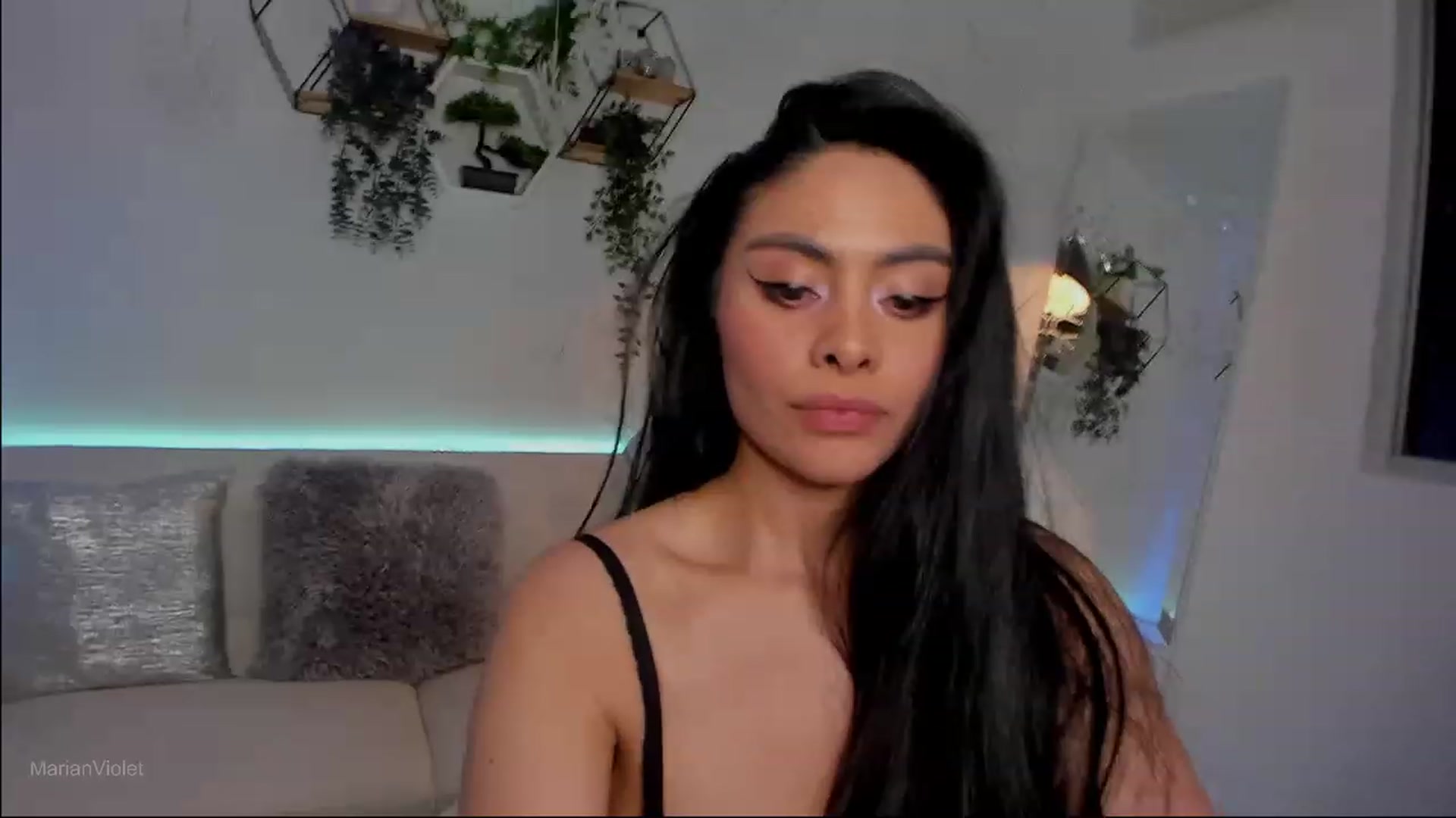 Gallery image thumbnail from Marianviolet's myfreecams stream on, 06/13/2023, 09:59 image 15 of 20