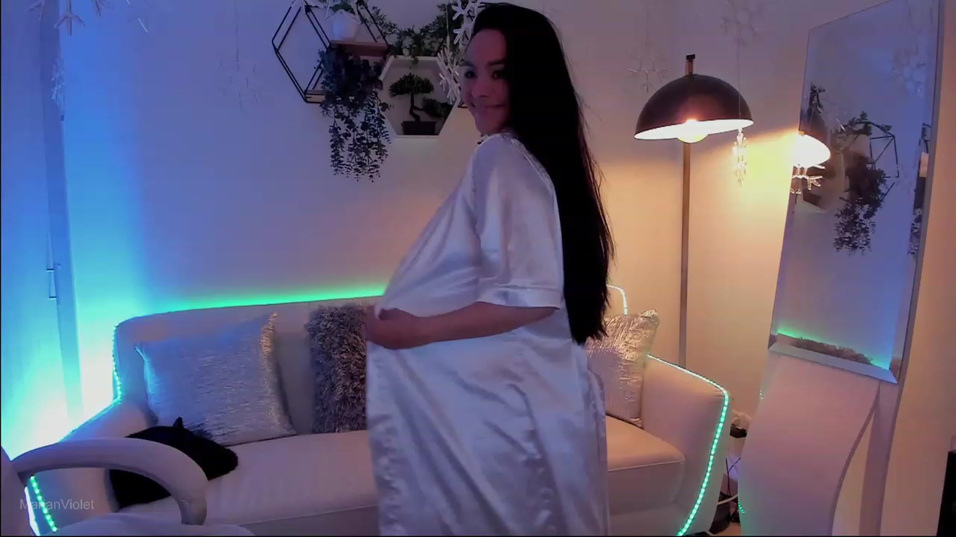 Gallery image thumbnail from Marianviolet's myfreecams stream on, 06/14/2023, 08:12 image 4 of 20