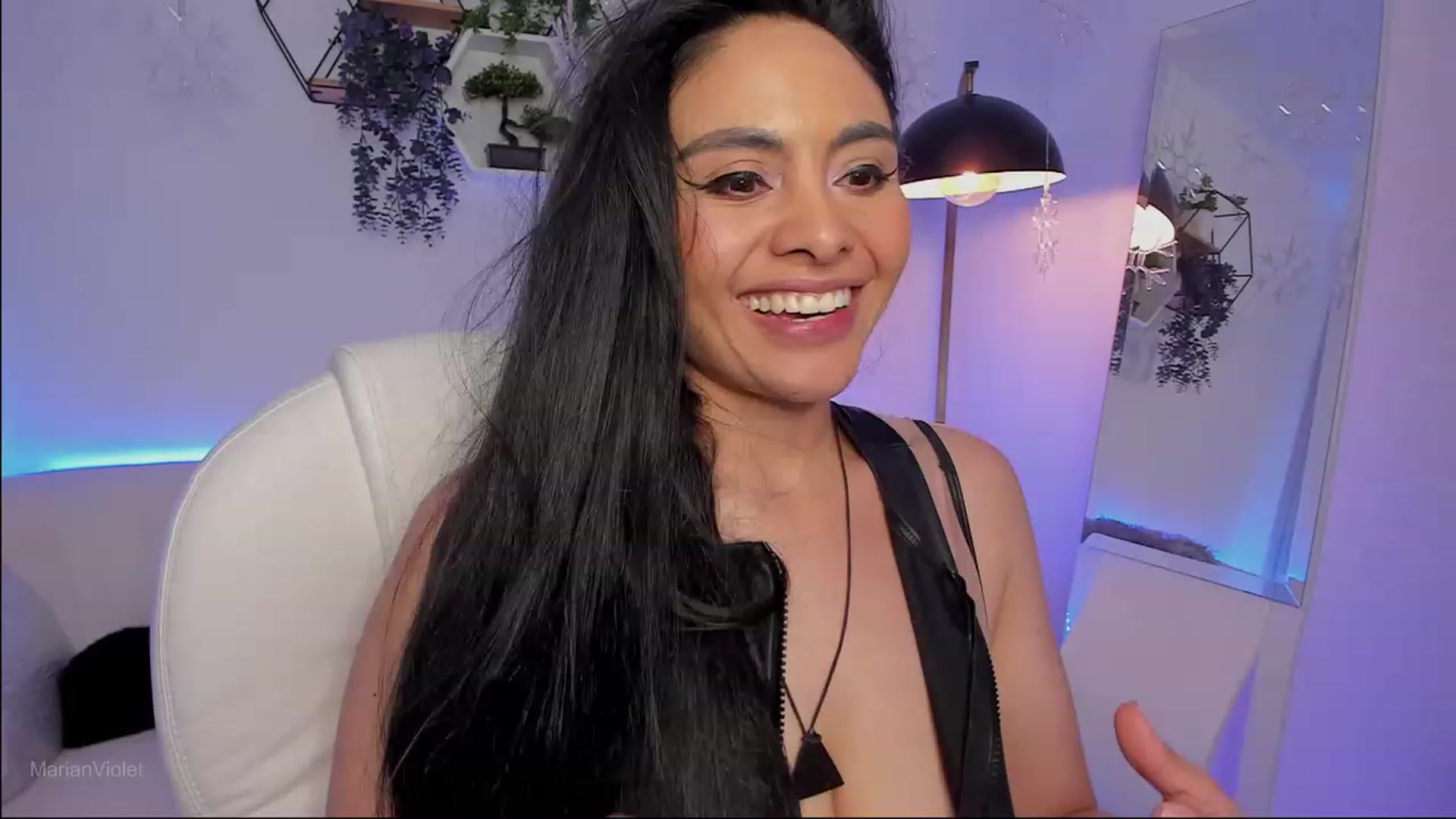 Gallery image thumbnail from Marianviolet's myfreecams stream on, 06/18/2023, 08:11 image 13 of 20