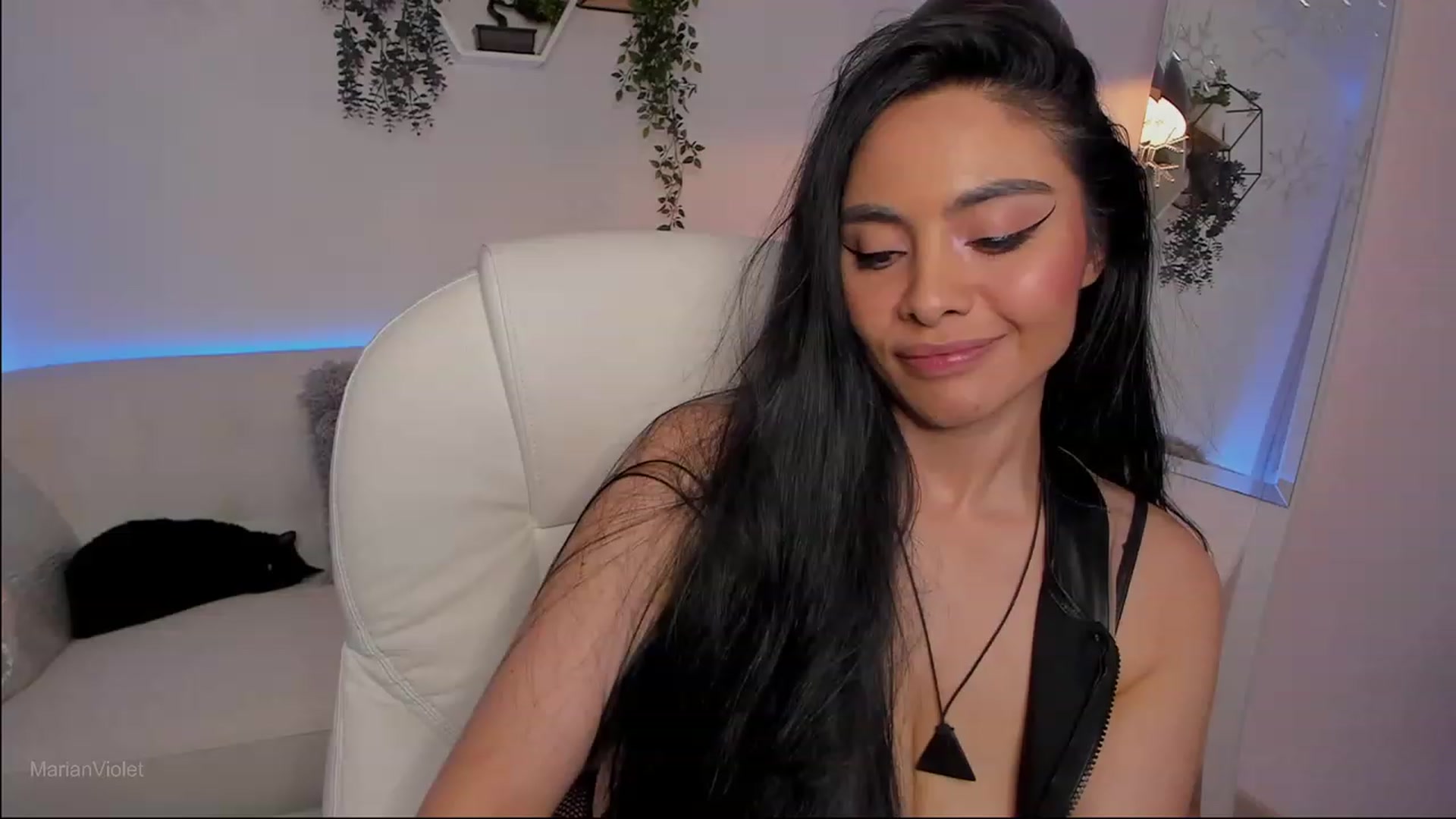 Gallery image thumbnail from Marianviolet's myfreecams stream on, 06/18/2023, 08:11 image 15 of 20