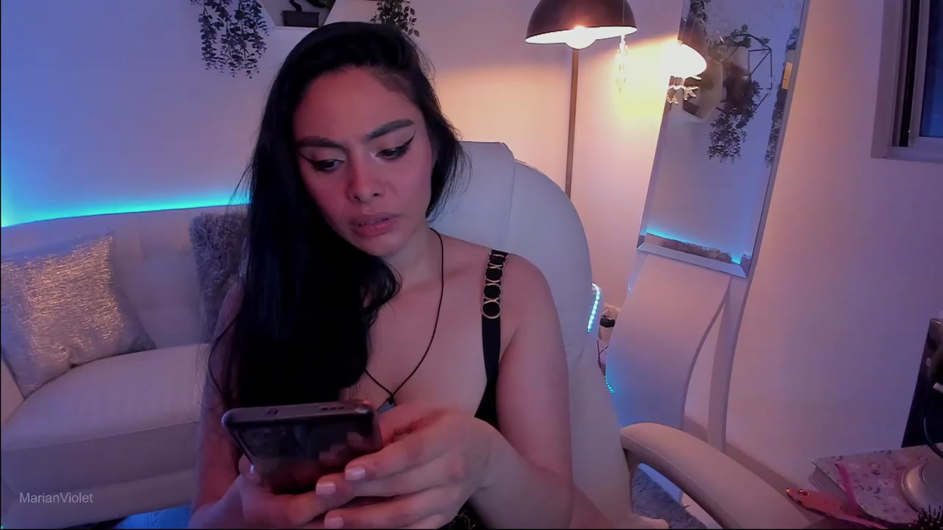 Gallery image thumbnail from Marianviolet's myfreecams stream on, 06/21/2023, 08:44 image 1 of 20