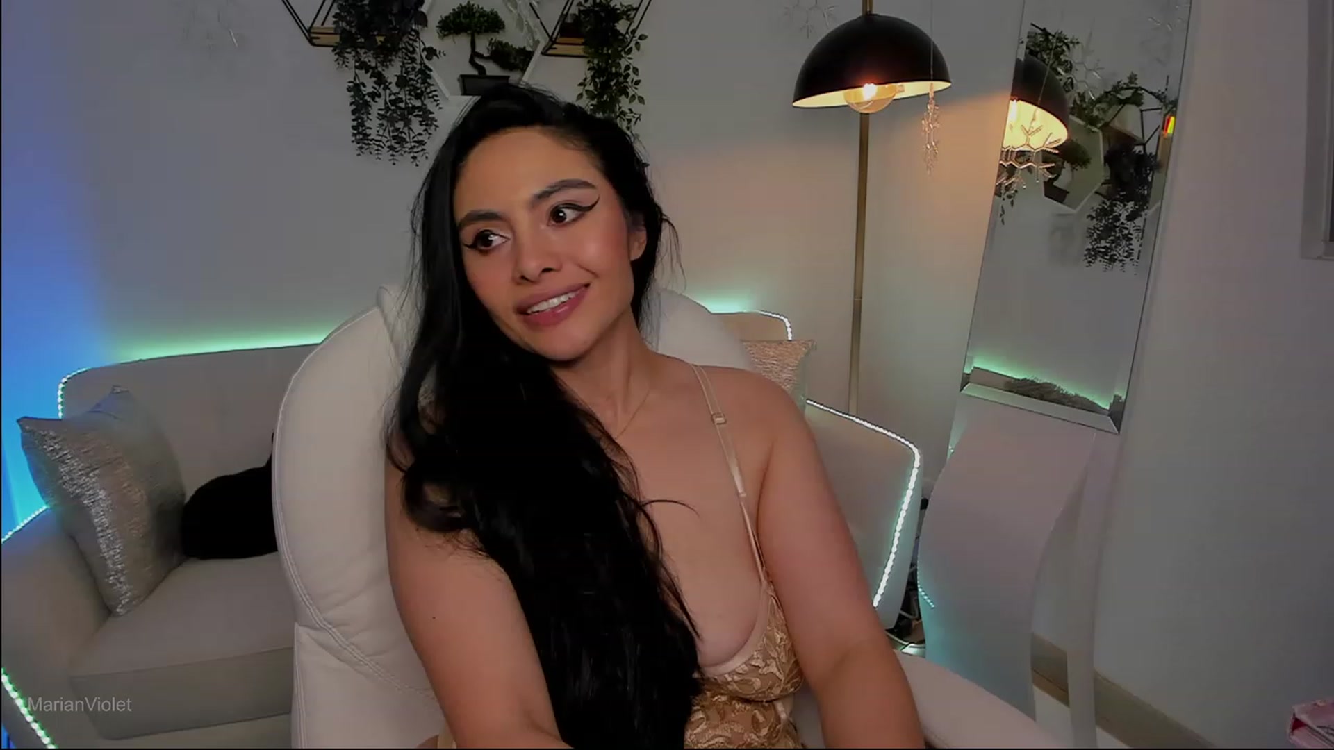 Gallery image thumbnail from Marianviolet's myfreecams stream on, 07/08/2023, 09:39 image 5 of 20
