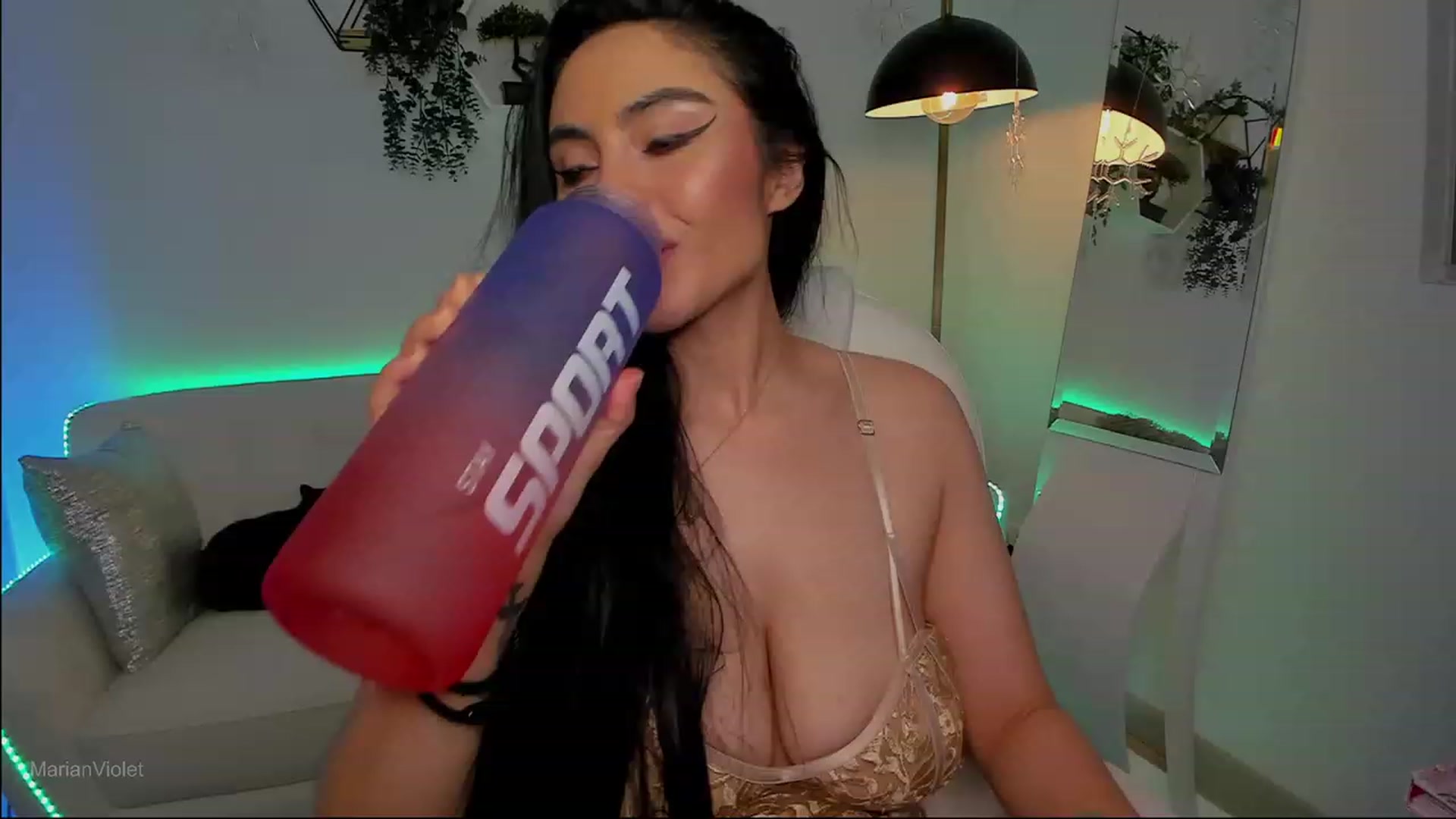 Gallery image thumbnail from Marianviolet's myfreecams stream on, 07/08/2023, 09:39 image 4 of 20